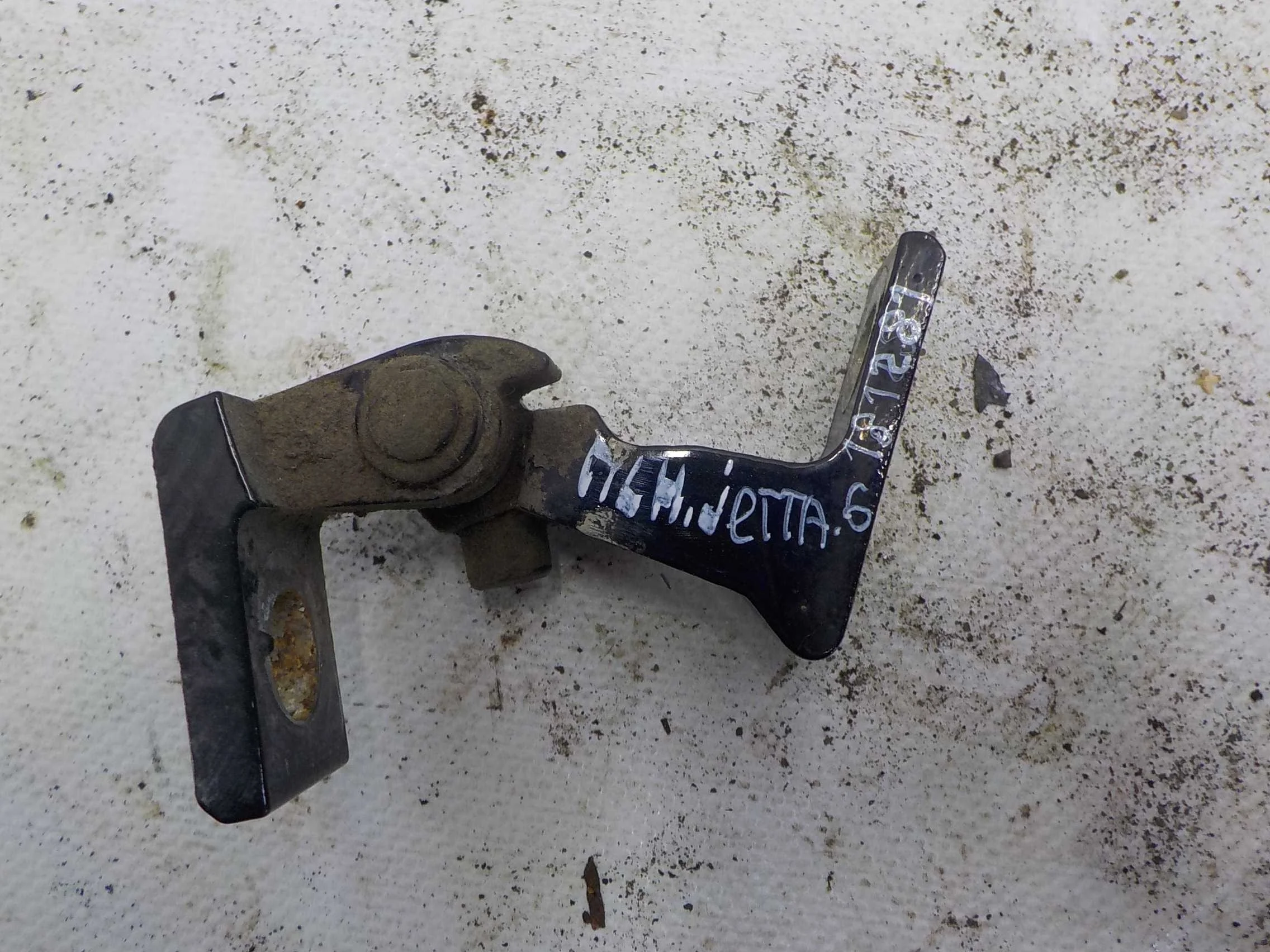 Петля двери Audi A5 I рестайлинг (2011—2016)