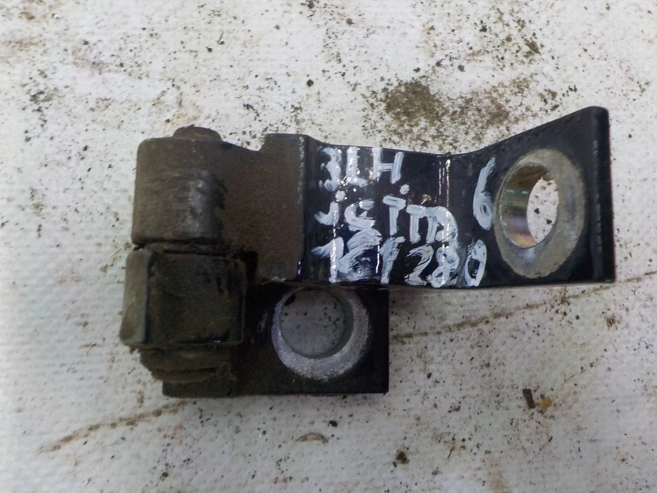 Петля двери Audi A5 I рестайлинг (2011—2016)