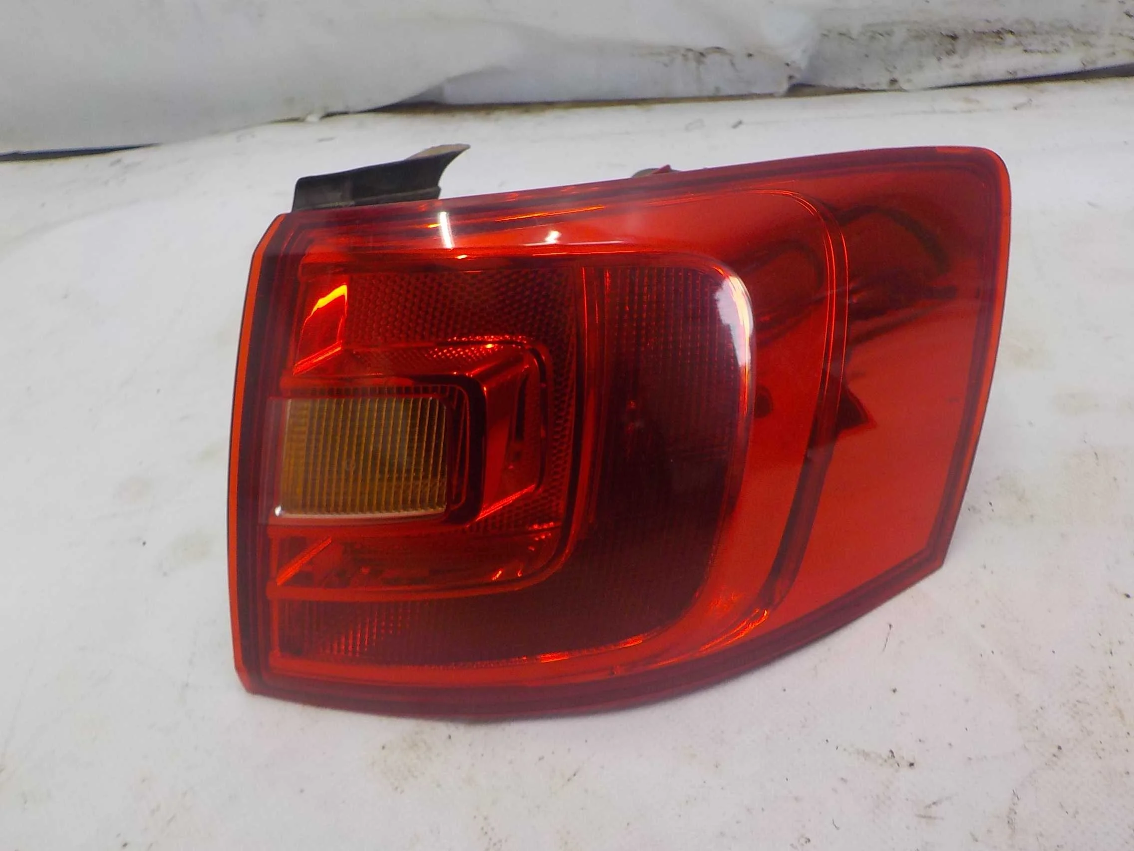 Фонарь Volkswagen Jetta VI (2010—2015)  Право