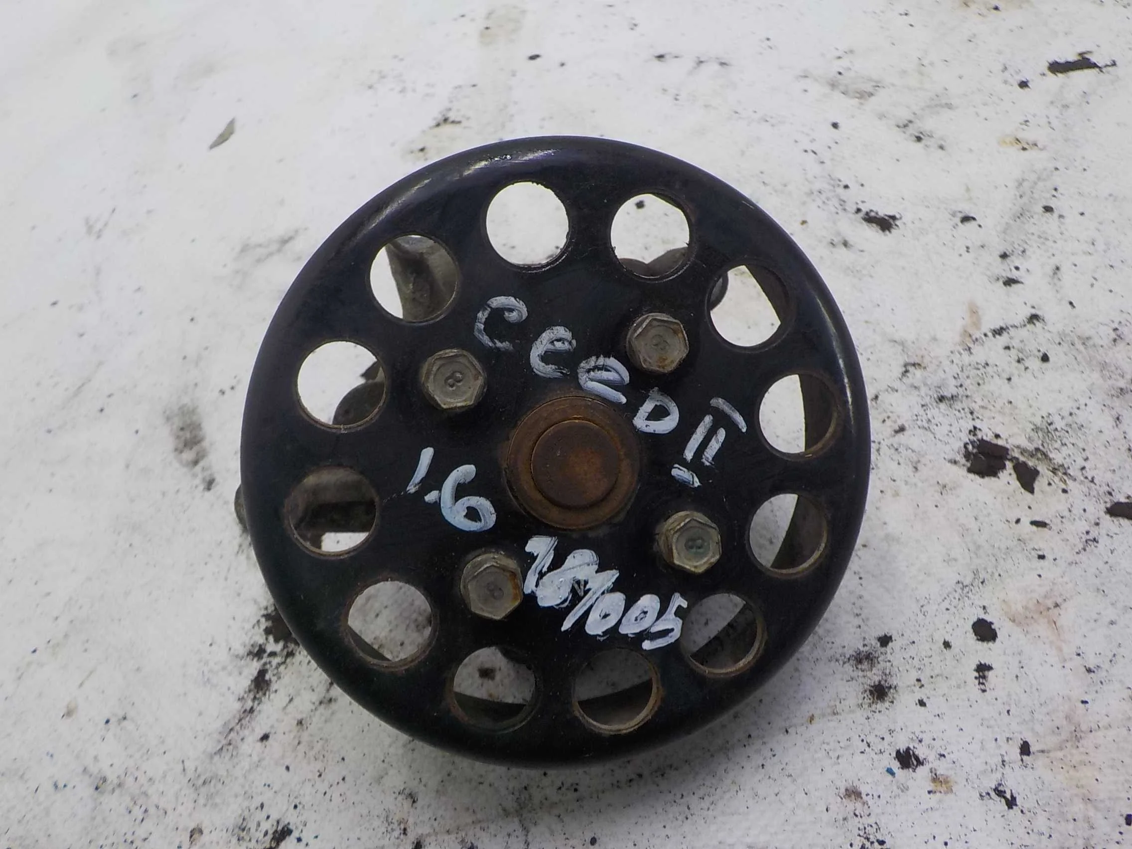 Помпа Kia Forte I (2008—2013)