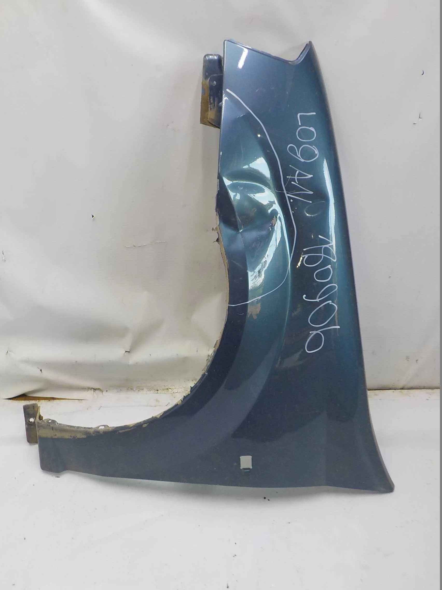 Крыло Renault Logan I рестайлинг (2009—2015) Перед Лево