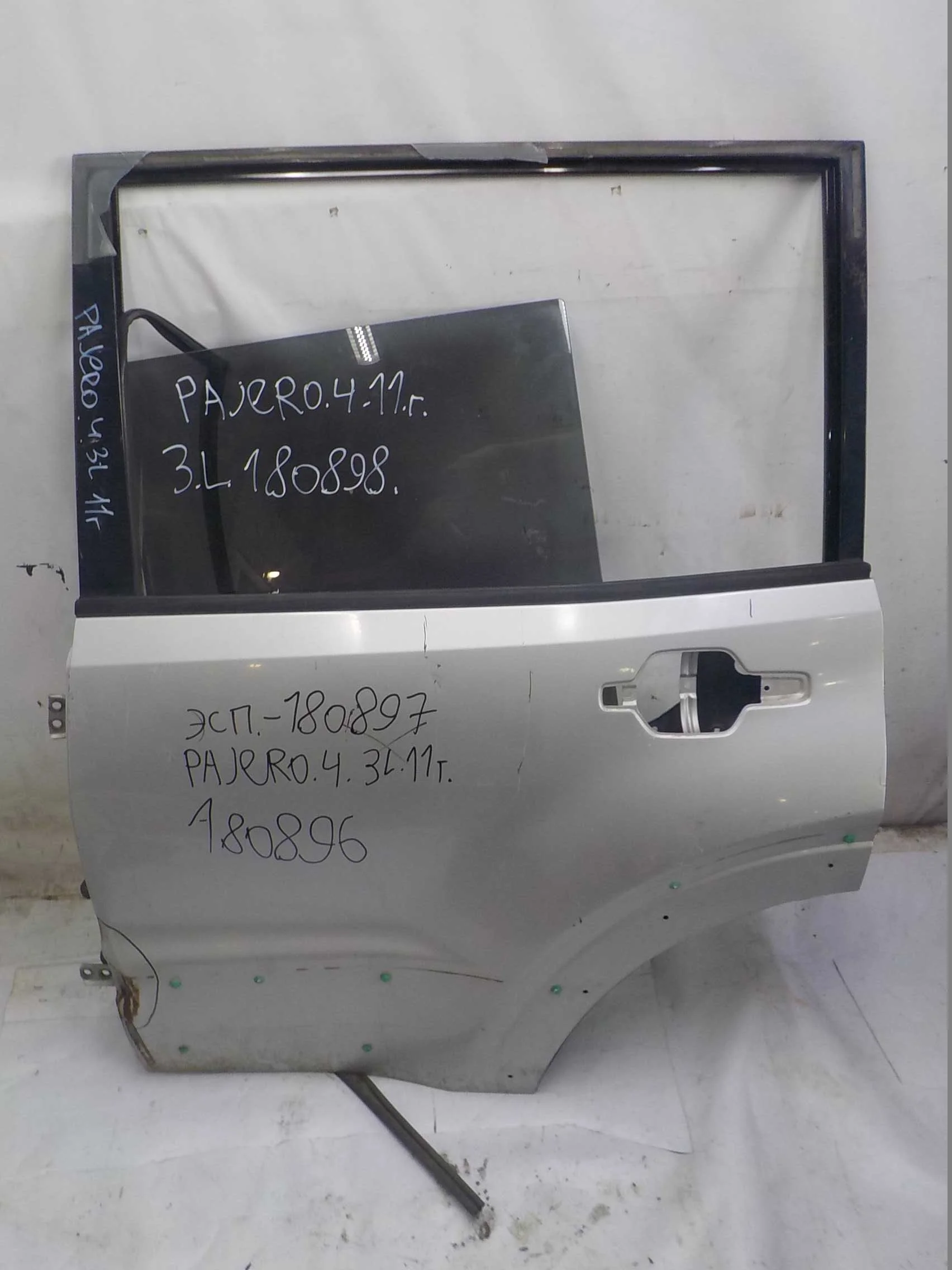 Дверь Mitsubishi Pajero IV (2006—2011) Зад Лево