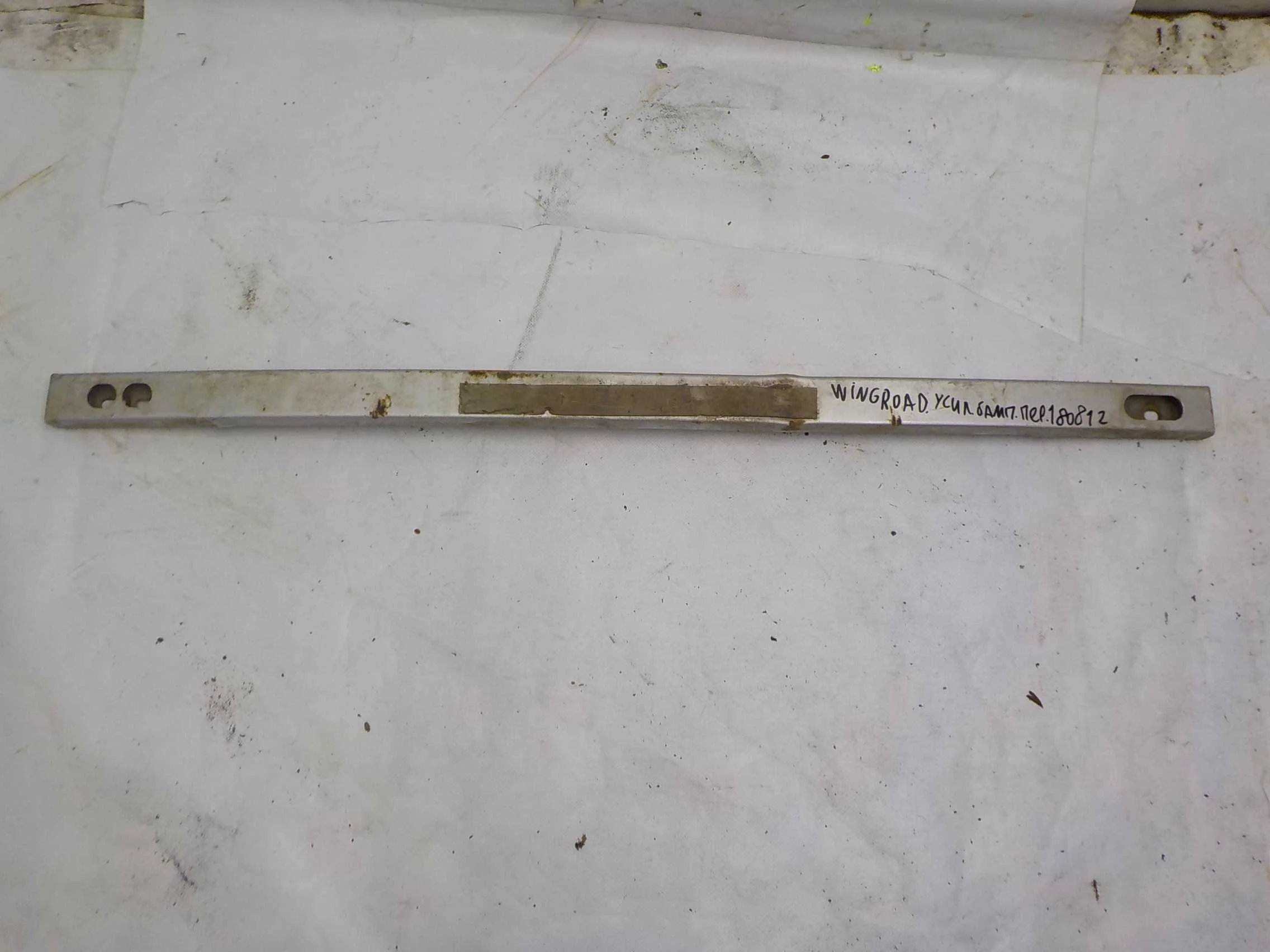 Усилитель бампера Nissan Wingroad Y10 (1996—1999) Перед