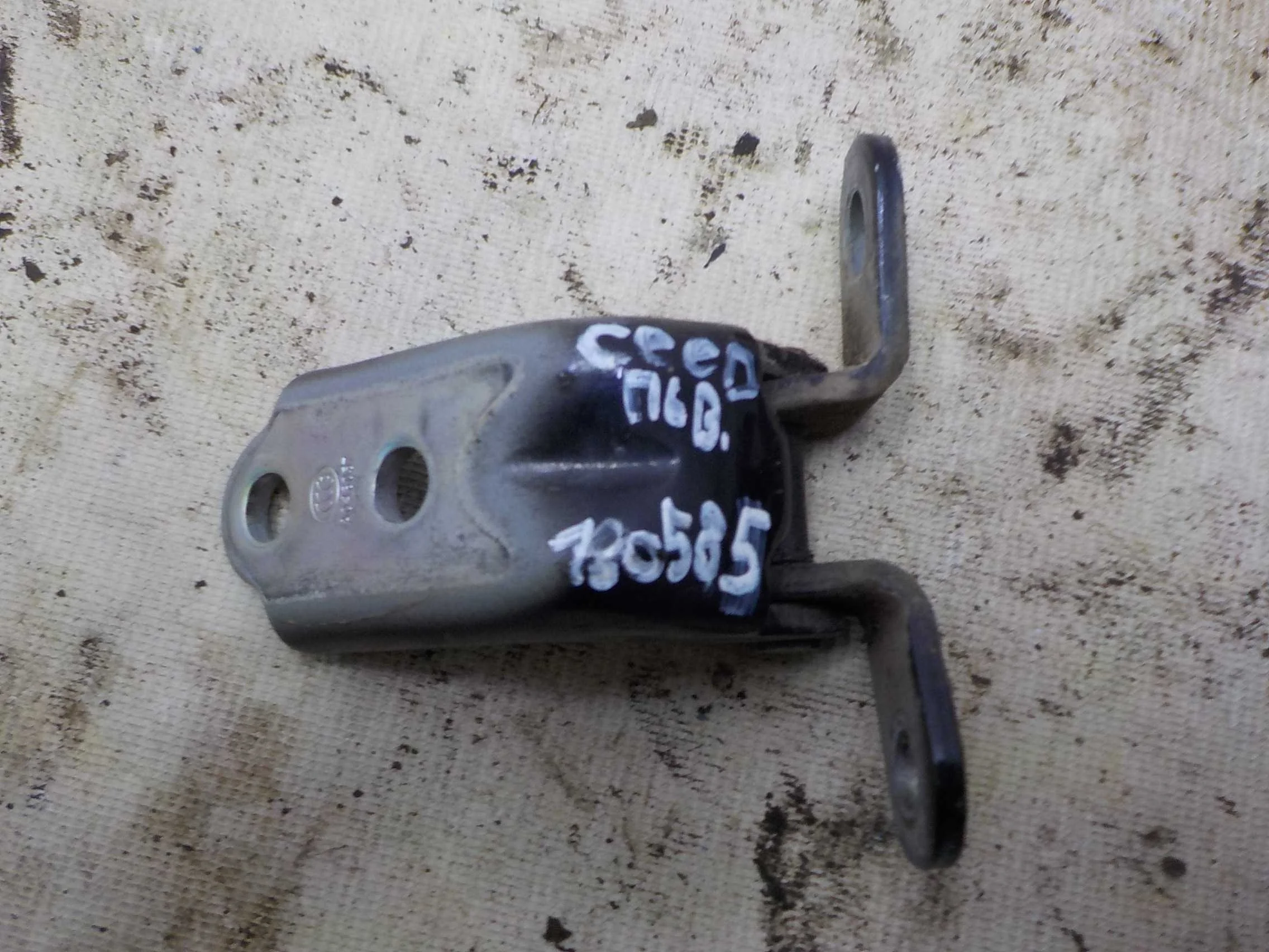 Петля двери Hyundai i30 I рестайлинг (2010—2012) Перед Лево Верх