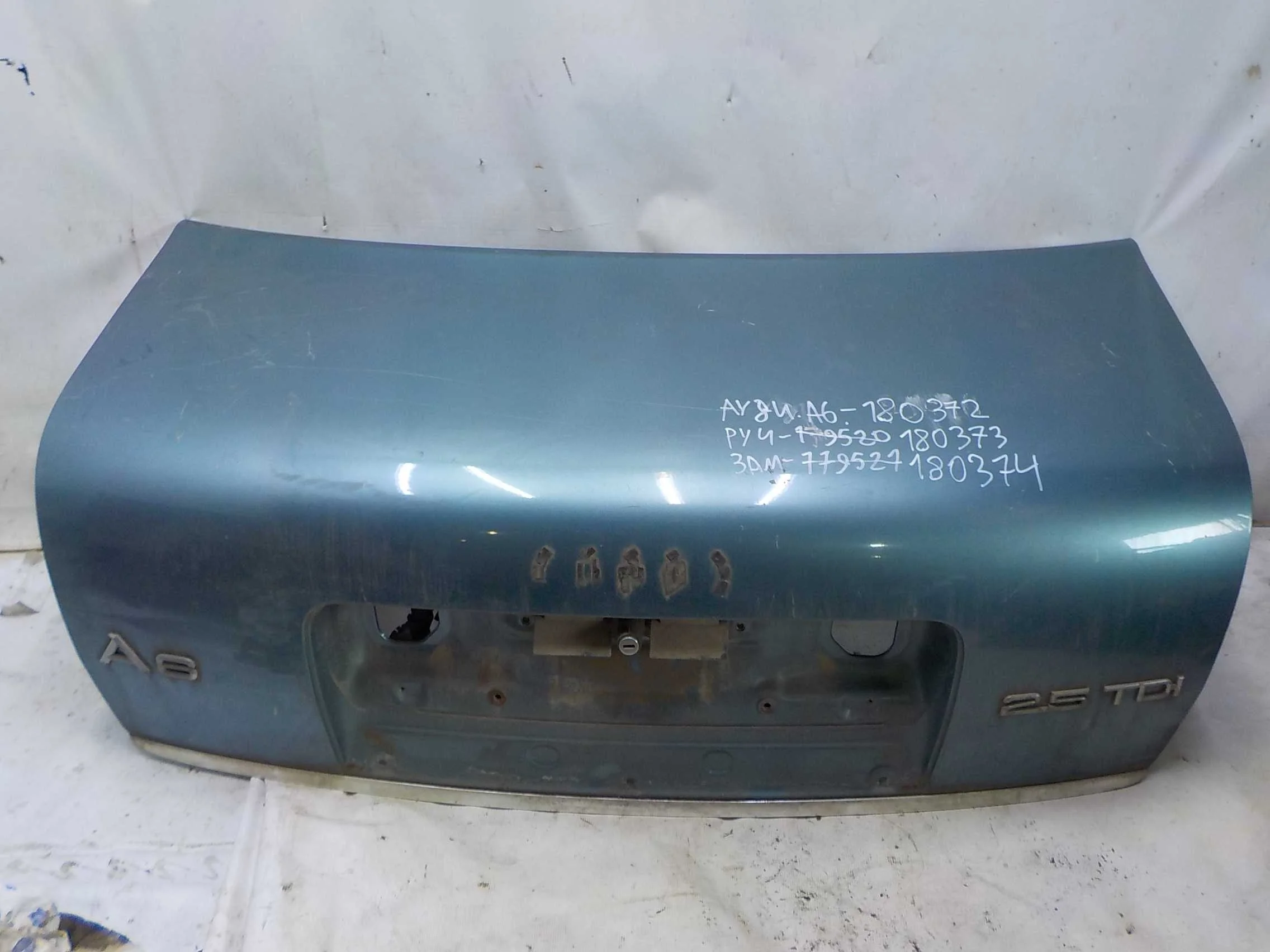 Крышка багажника Audi A6 C5 (1997—2001)