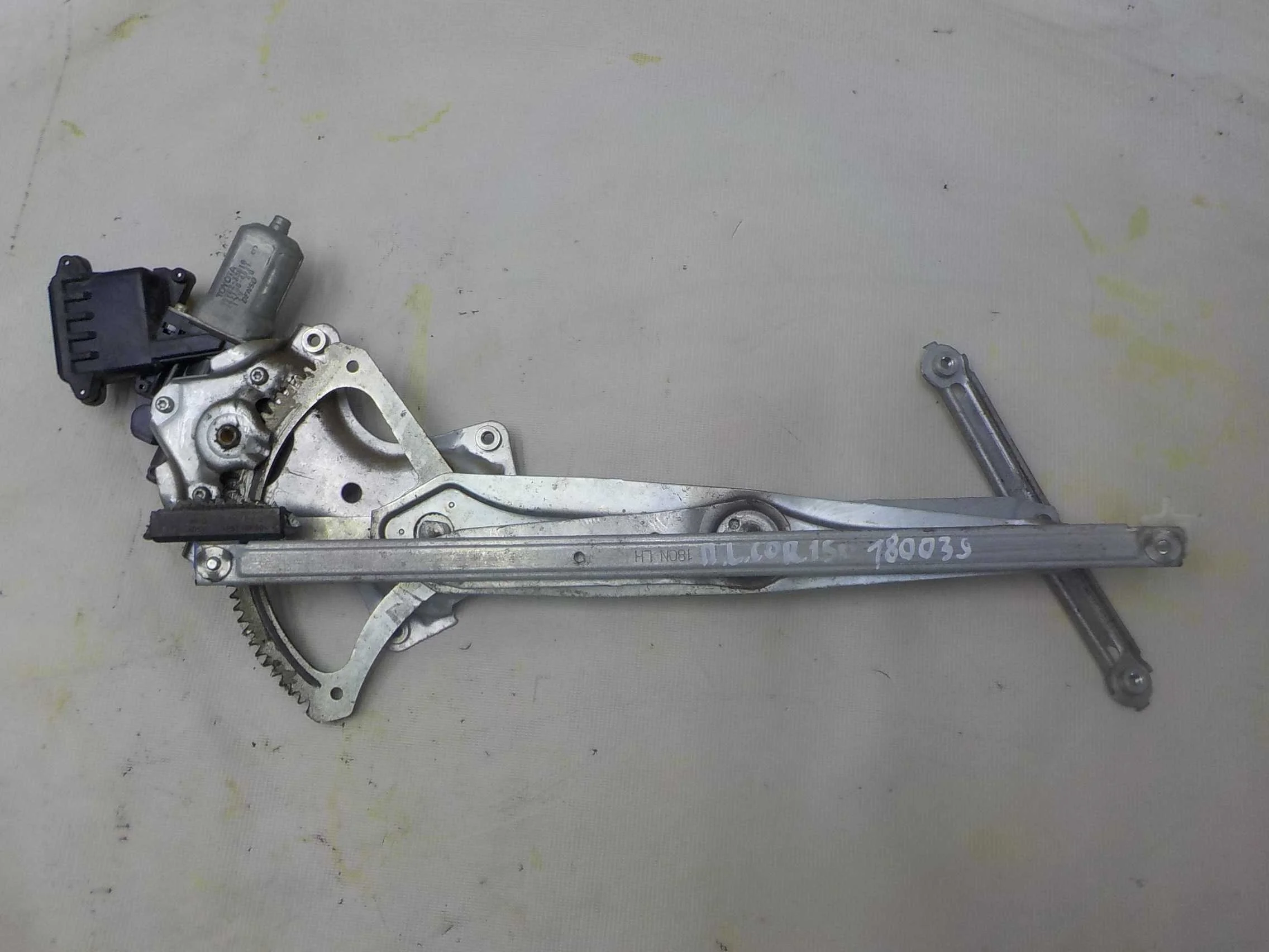 Стеклоподъемник Toyota Corolla X (2006—2010) Перед Лево