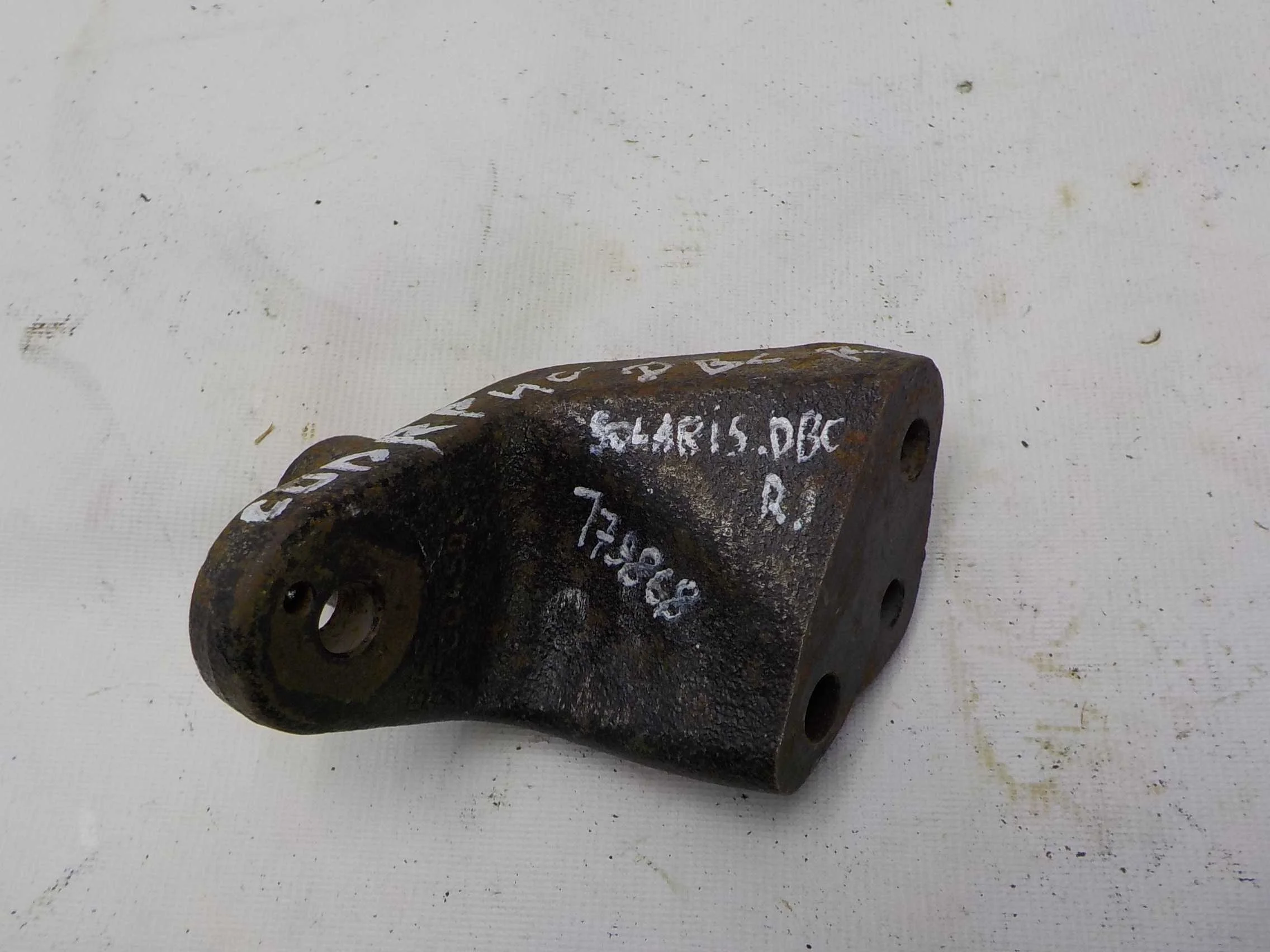 Кронштейн опоры двигателя Hyundai Solaris I рестайлинг (2014—2017)  Право