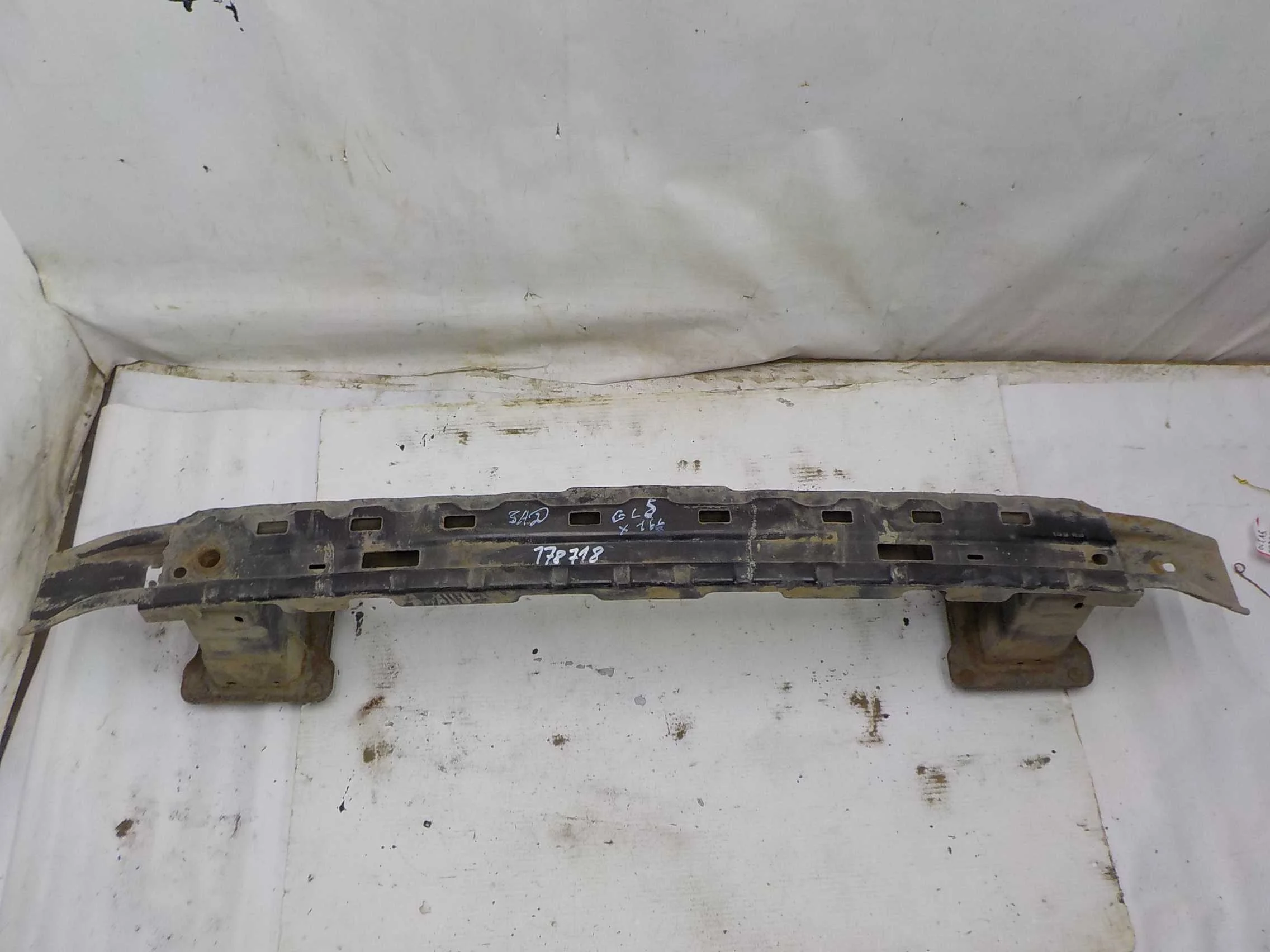 Усилитель бампера Mercedes-Benz M-класс W166 (2011—2015)