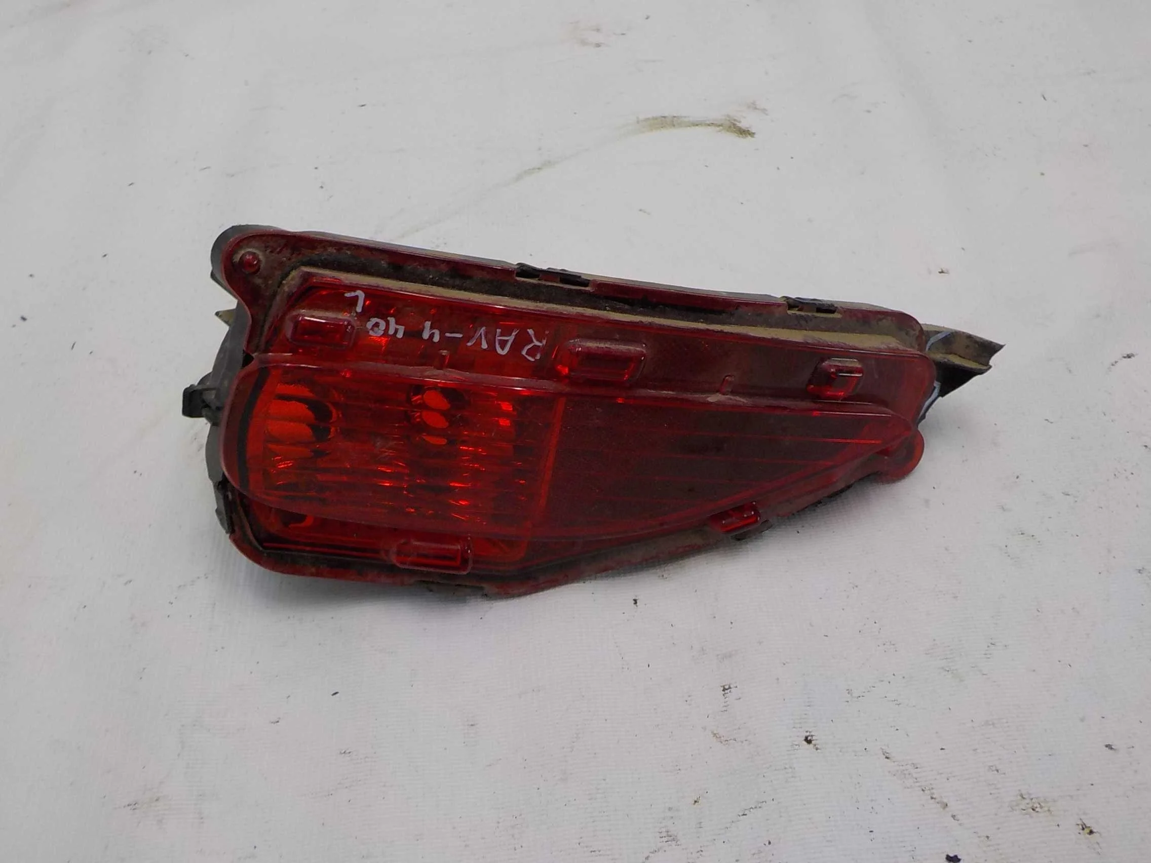 Фонарь задний противотуманный Toyota RAV4 IV (2012—2015) Зад Право