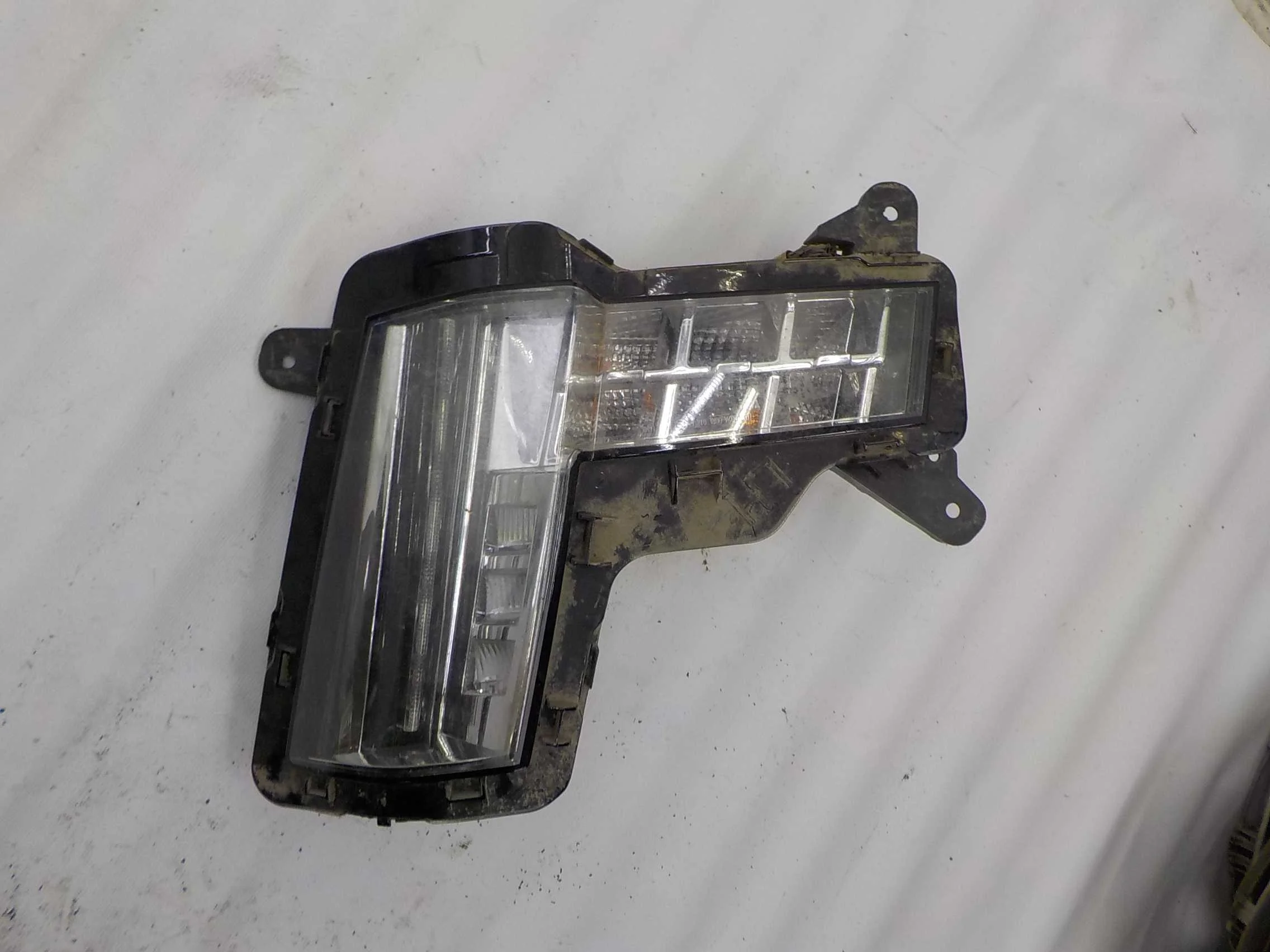 Фара противотуманная Cadillac Escalade GMT K2 (2014—2020) Перед Лево