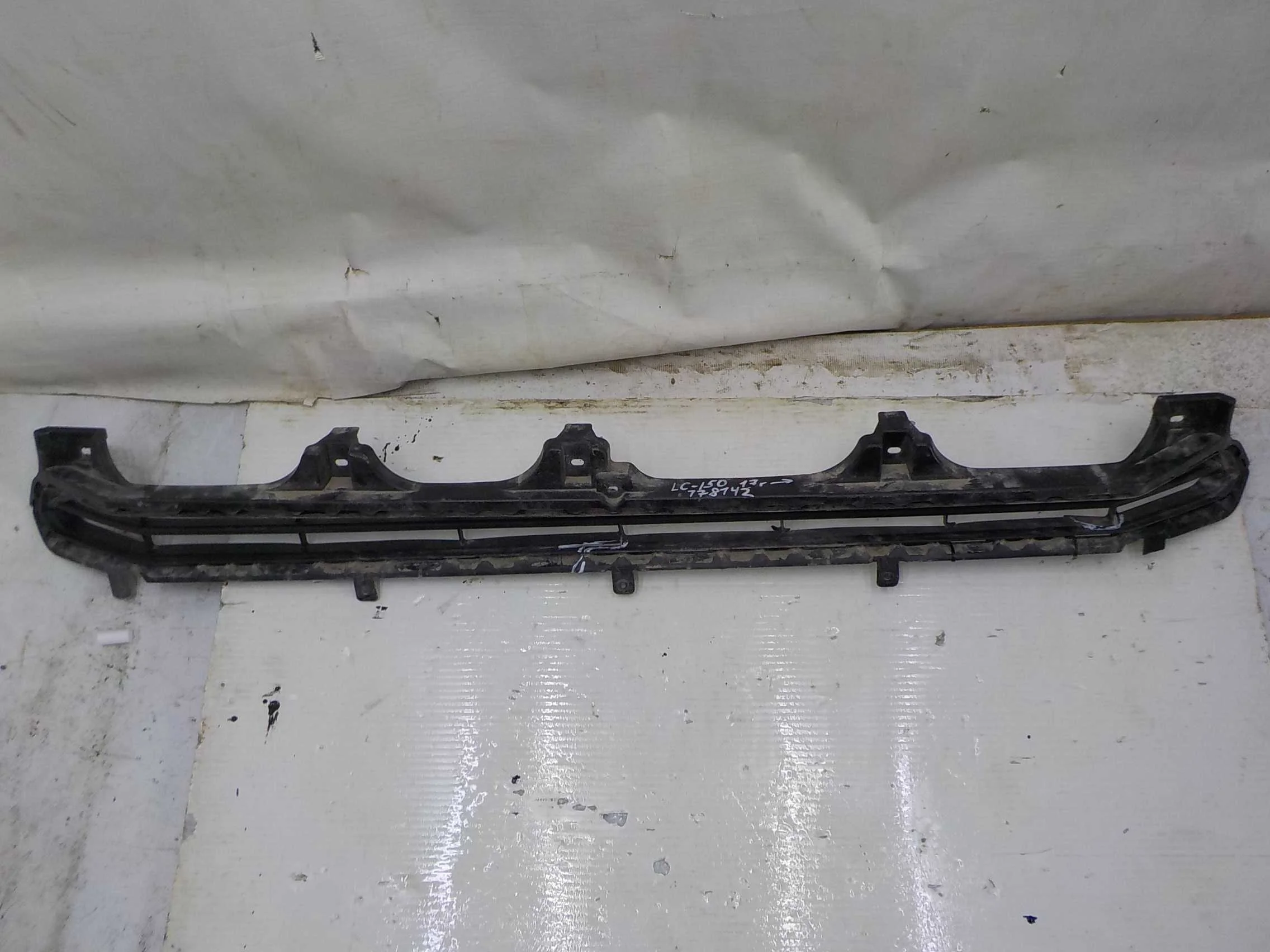 решетка бампера Toyota Land Cruiser Prado 150 (2009—2013)