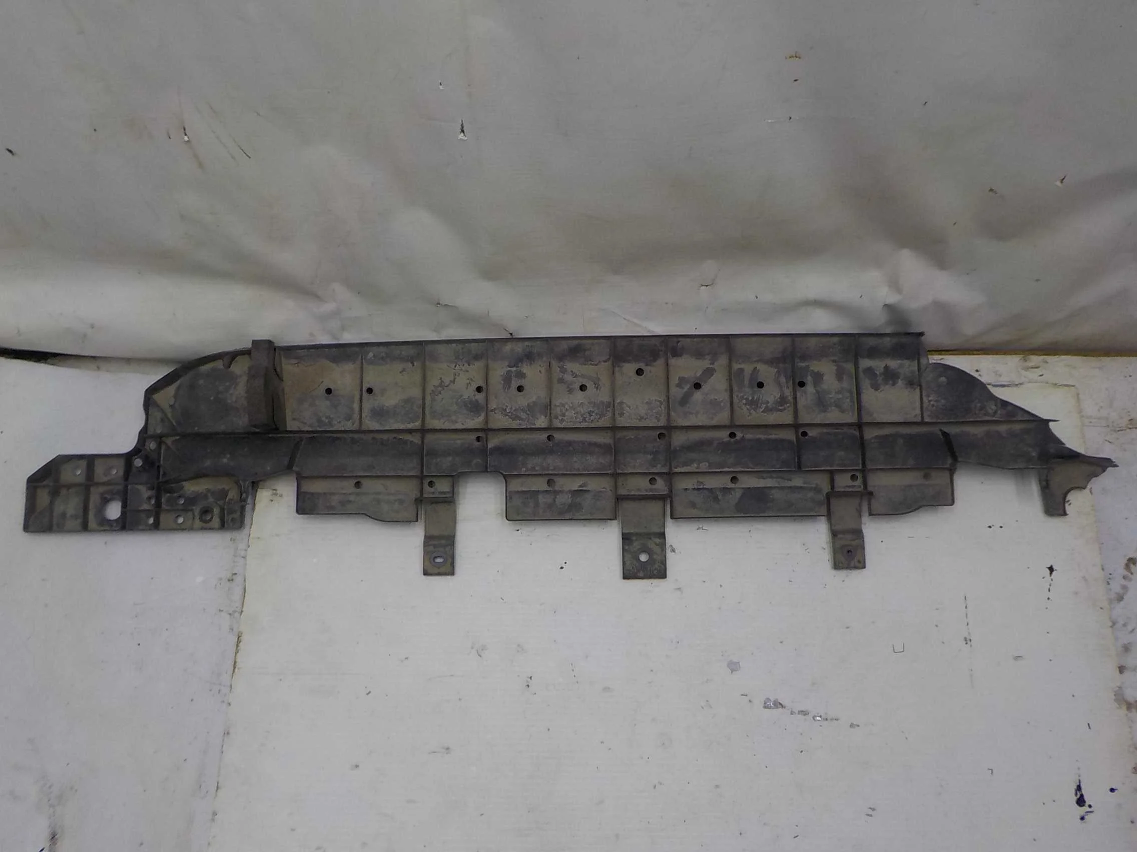 пыльник бампера Toyota RAV4 V (2018—2025) Перед