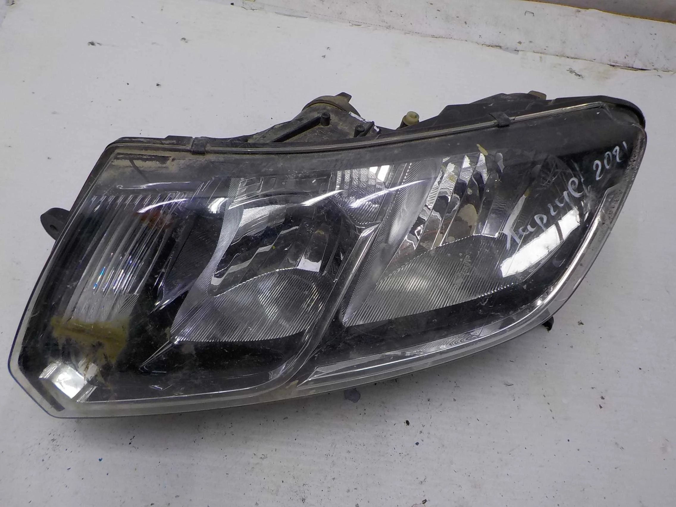 Фара ВАЗ (LADA) Largus Cross I рестайлинг (2021—2026)  Лево