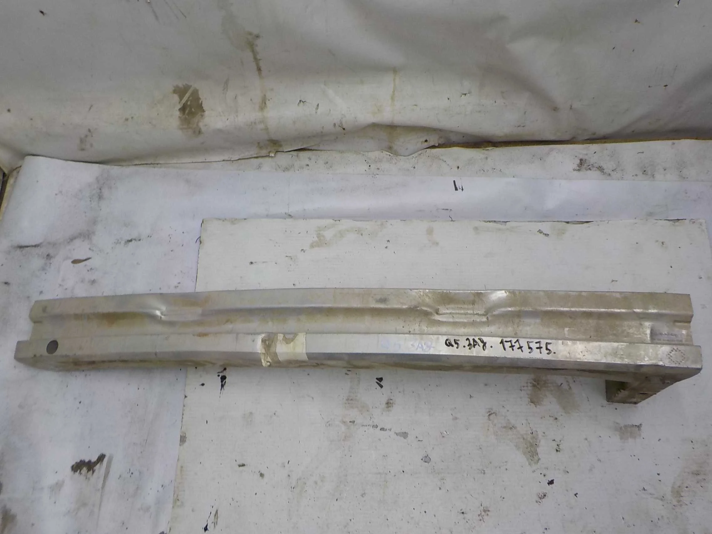 Усилитель бампера Audi Q5 I рестайлинг (2012—2017) Зад