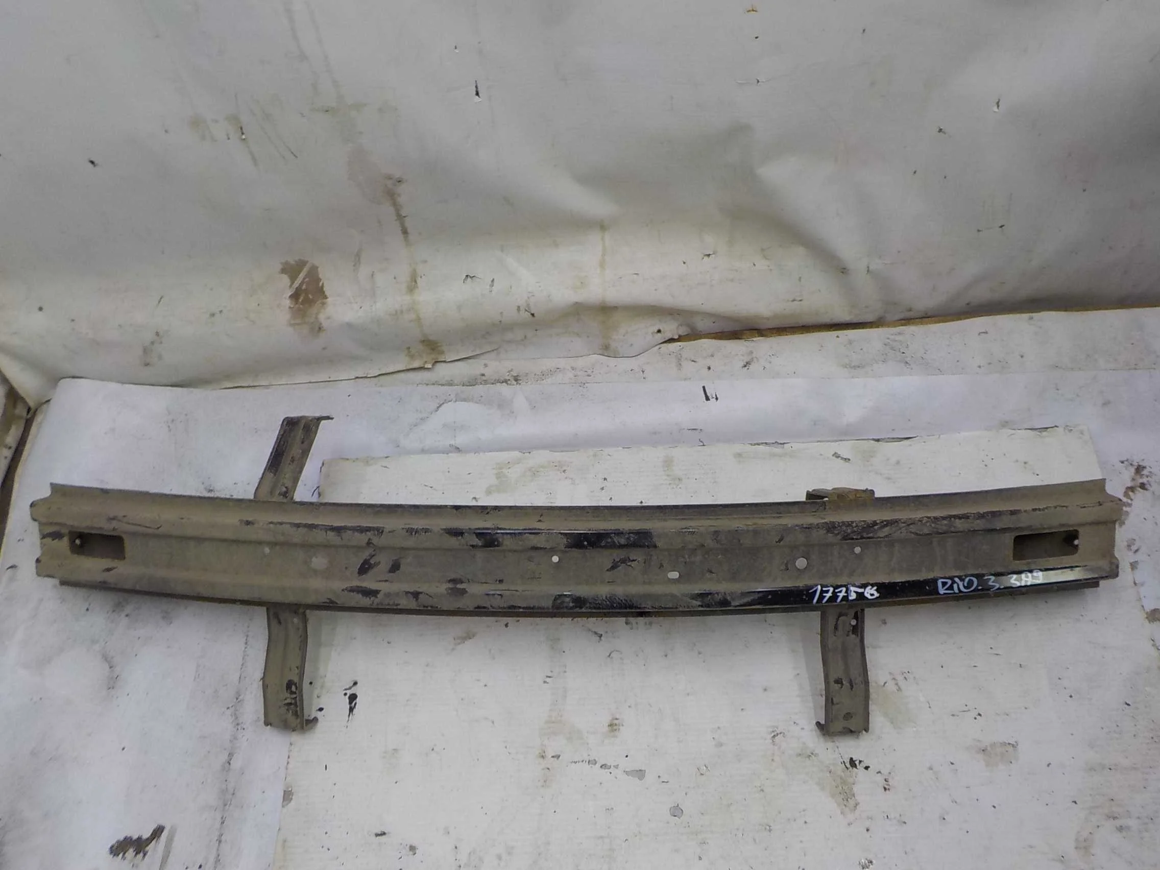 Усилитель бампера Hyundai Solaris I (2010—2014) Зад