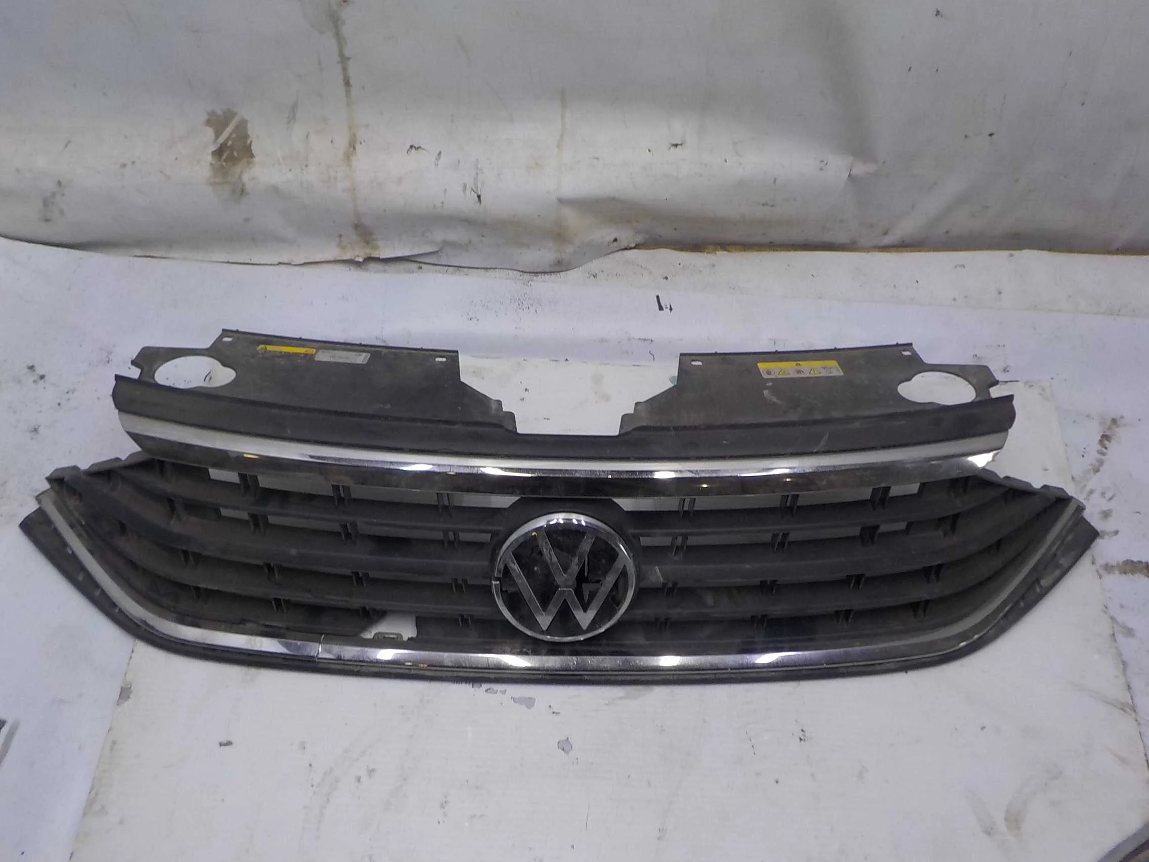 Решетка радиатора Volkswagen Polo V рестайлинг (2015—2020)