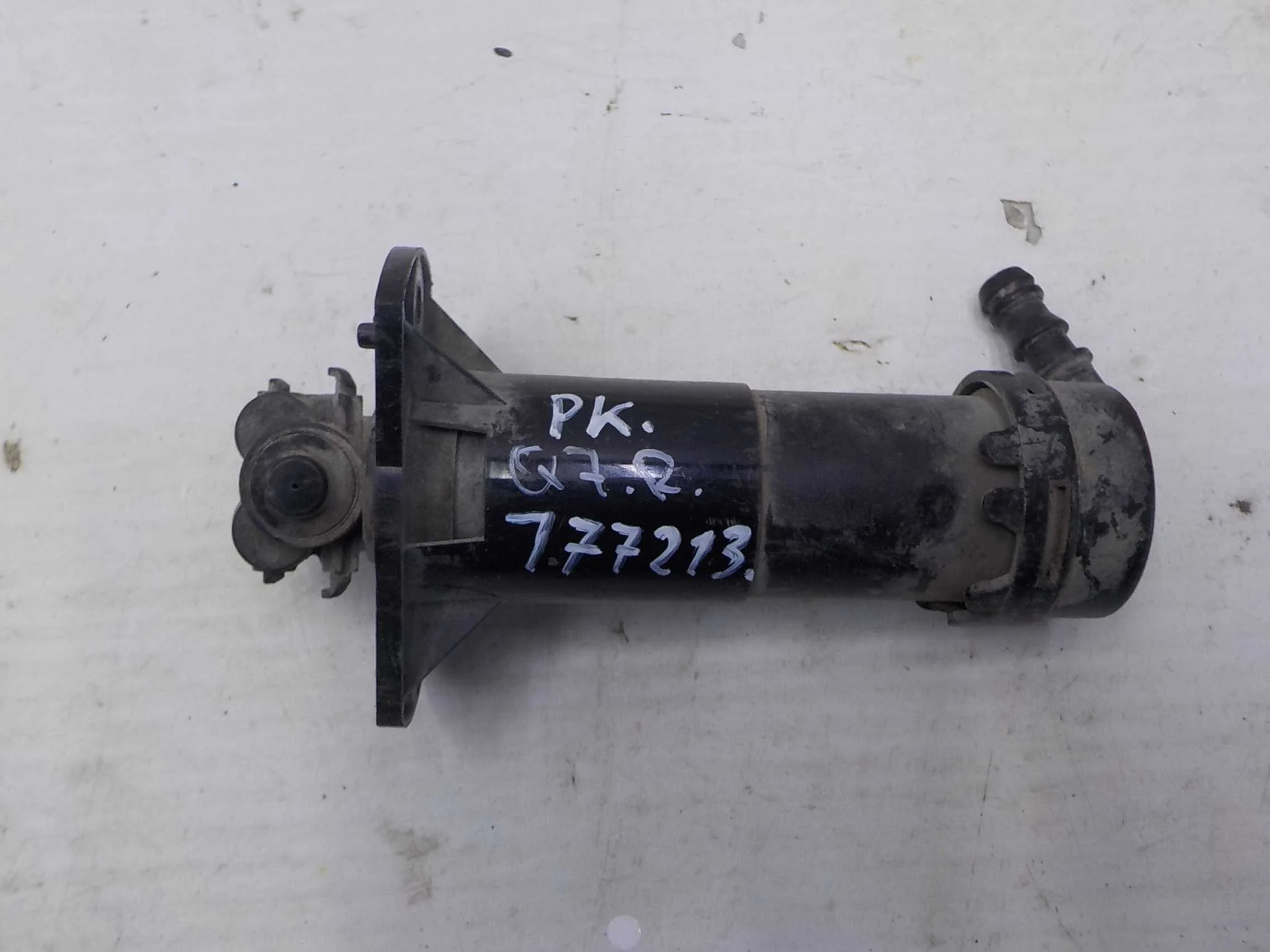 форсунка омывателя Audi Q7 4L рестайлинг (2009—2015)  Право