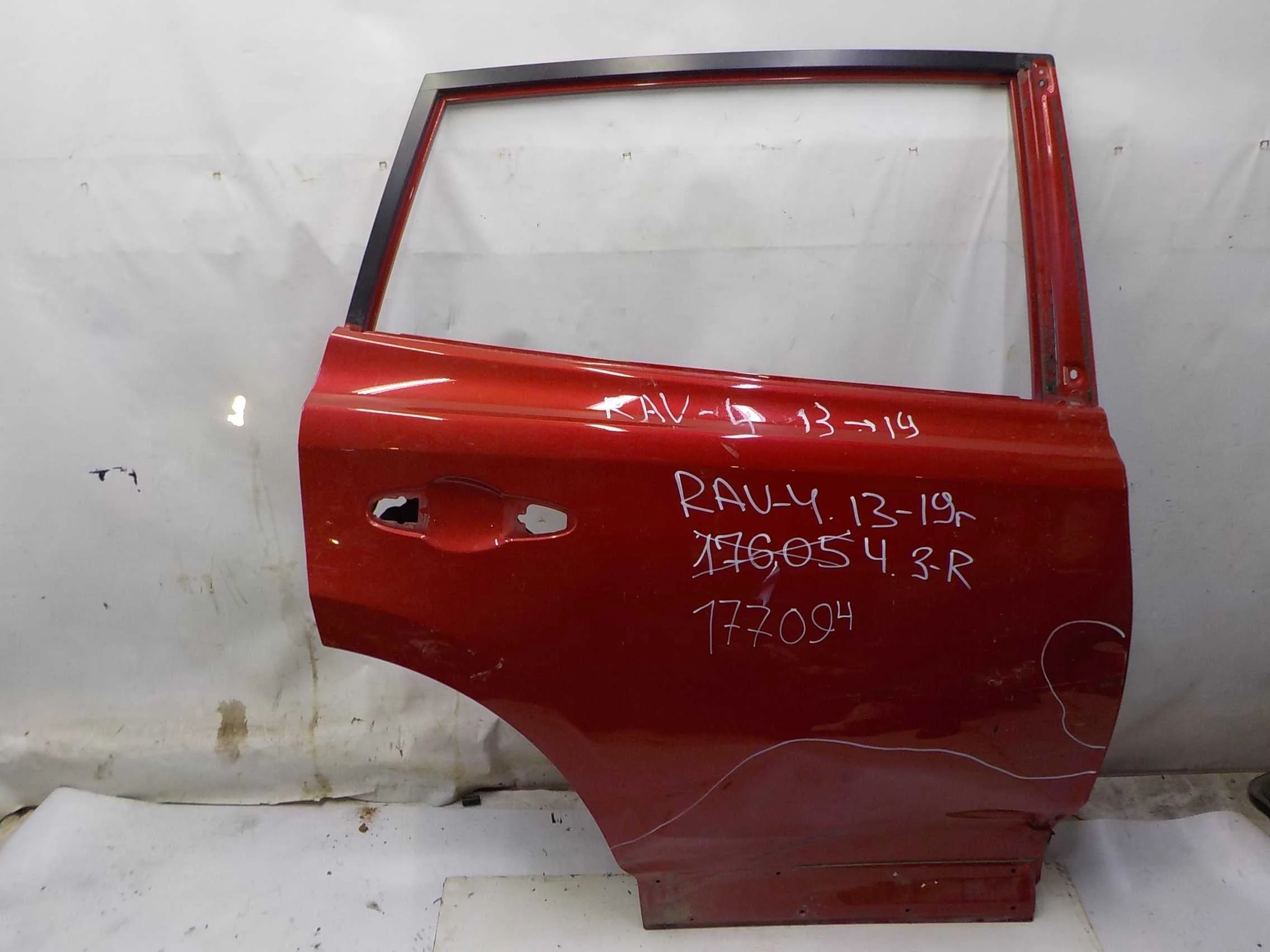 Дверь Toyota RAV4 IV (2012—2015)