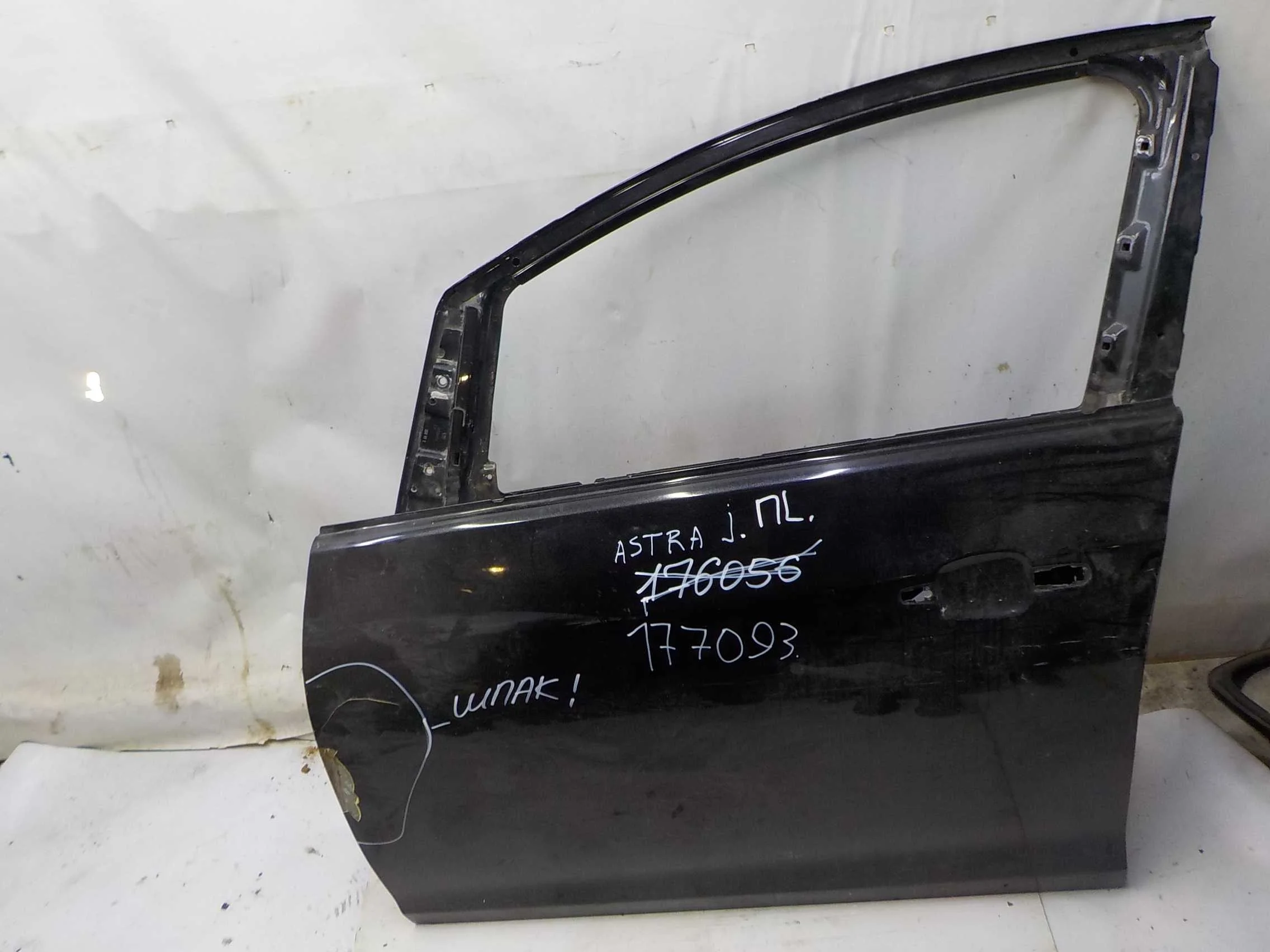 Дверь Opel Astra J (2009—2012) Перед Лево