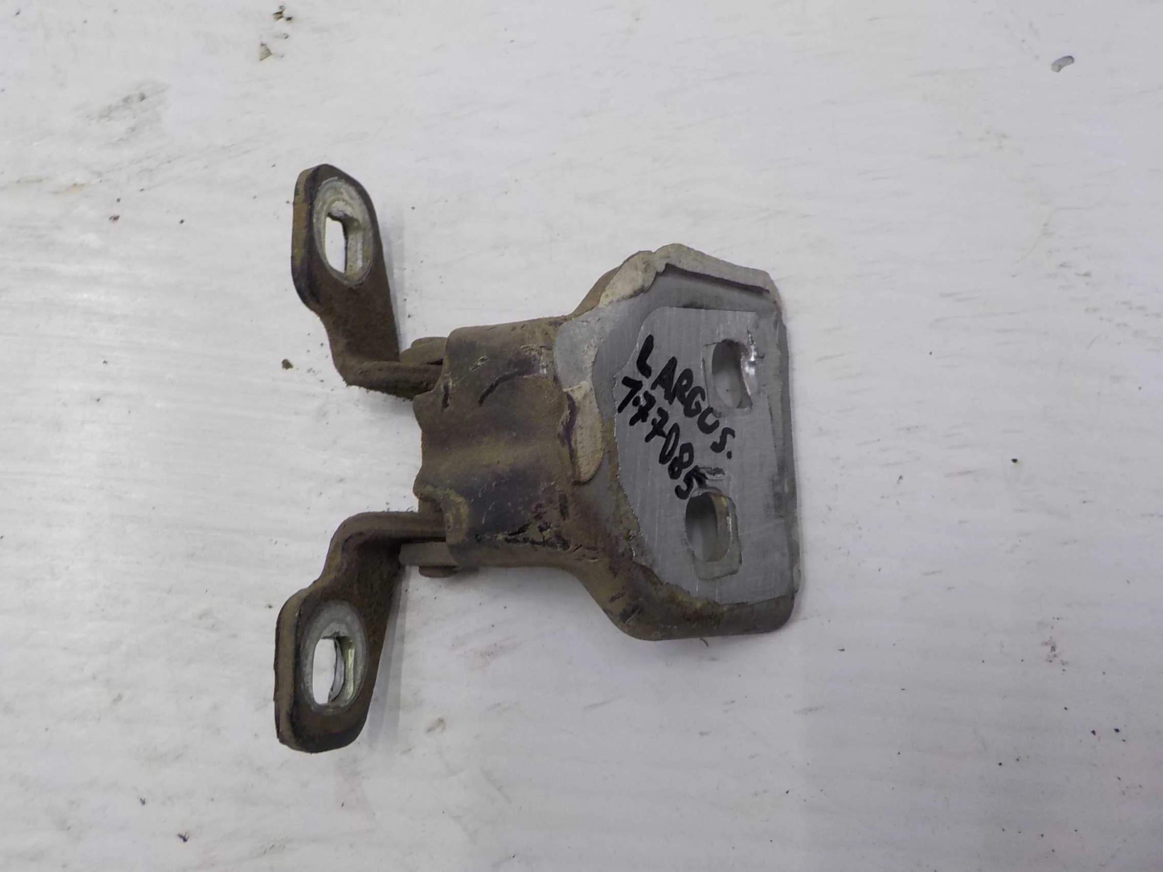 Петля двери Renault Arkana I (2019—2025)