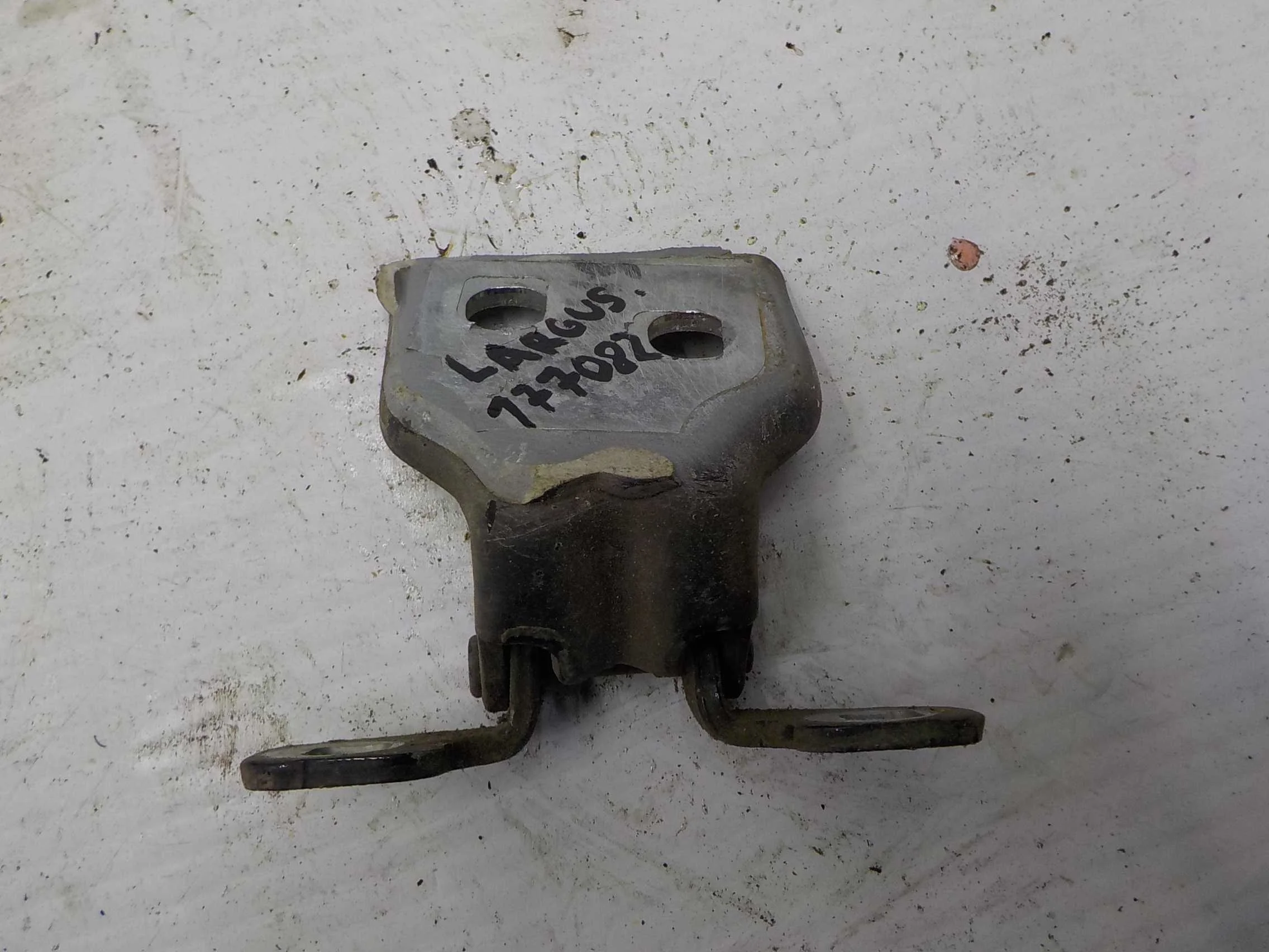 Петля двери Renault Arkana I (2019—2025)