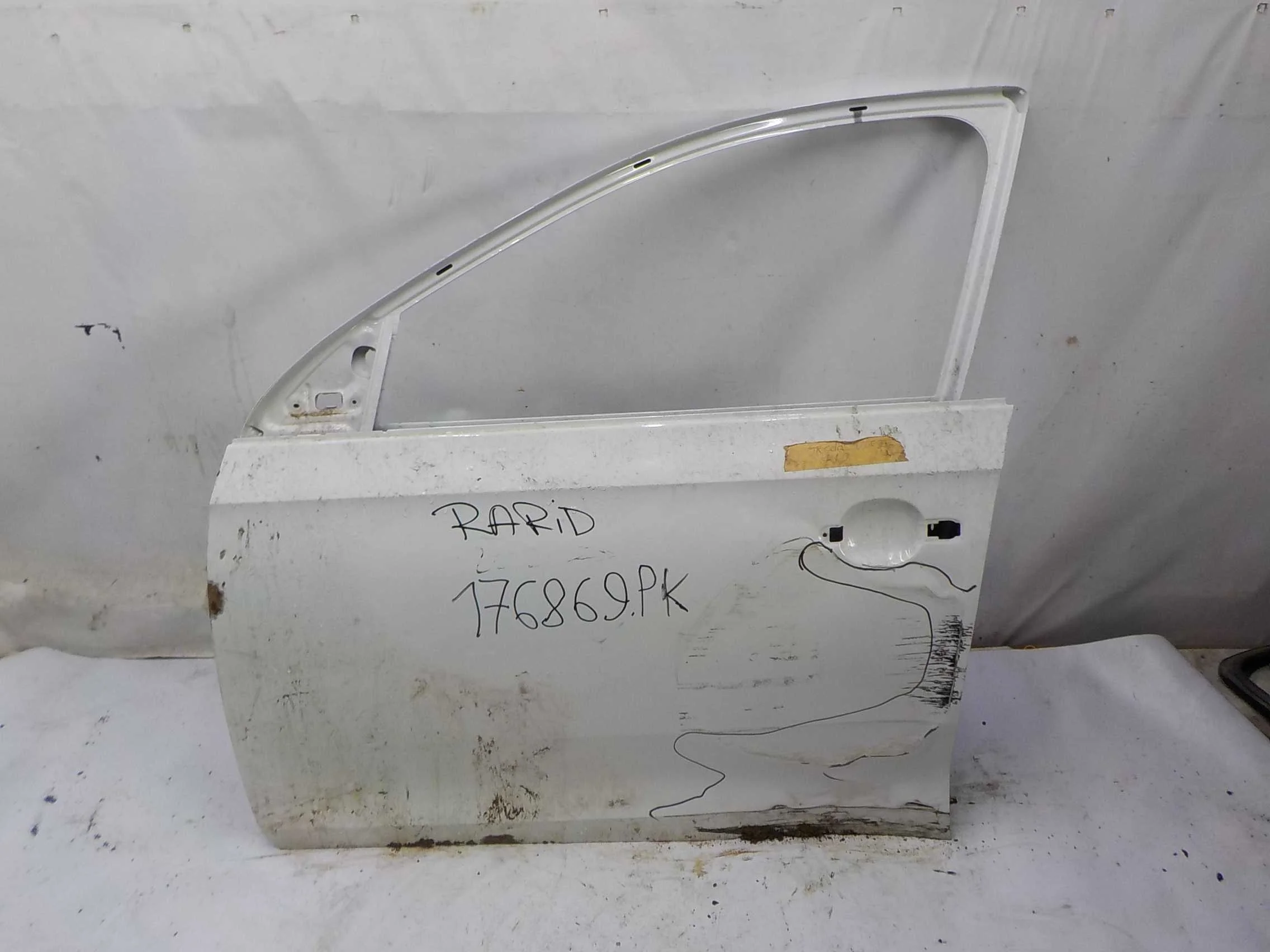 Дверь Skoda Rapid I (2012—2017) Перед Лево