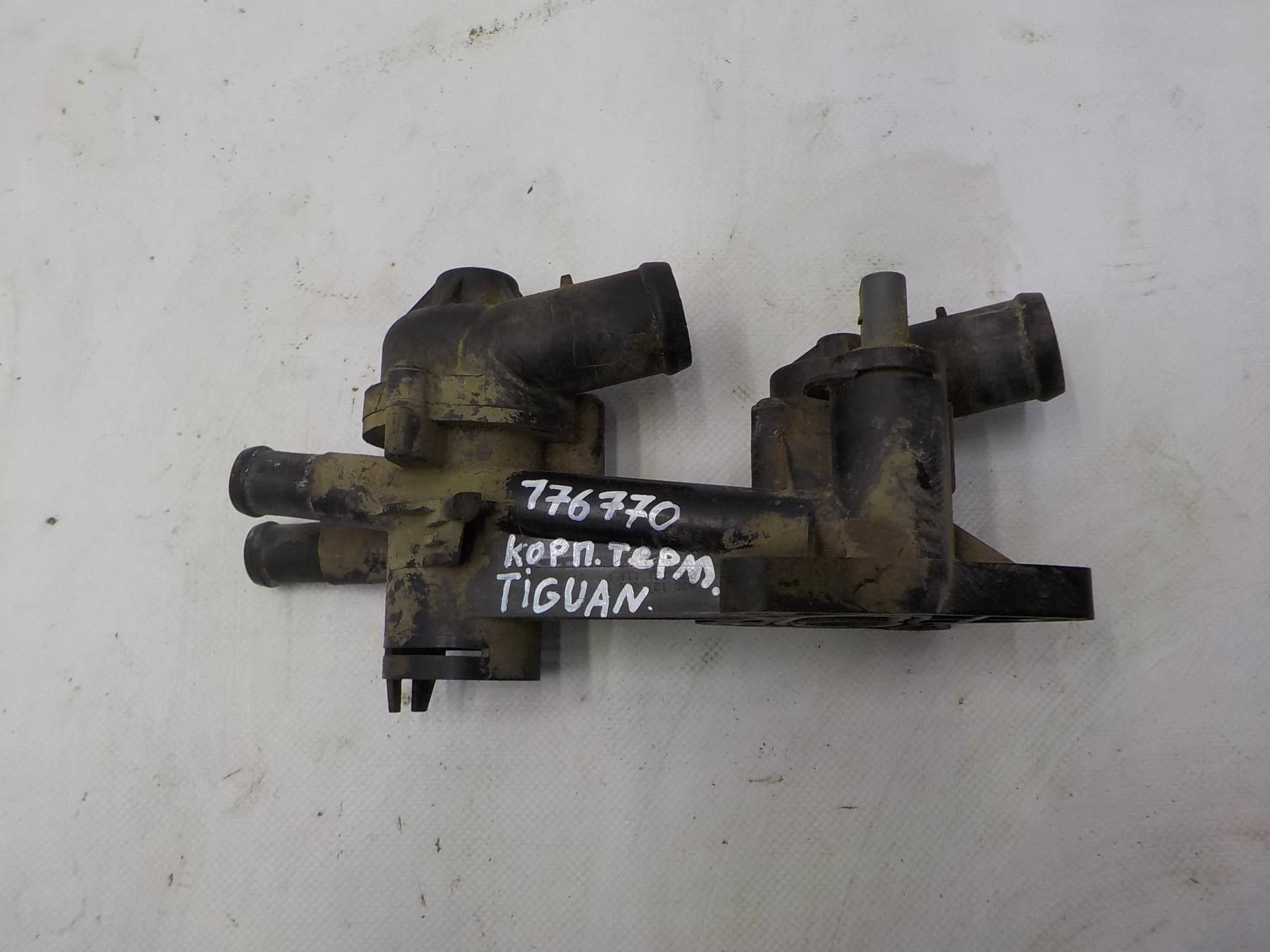 Корпус термостата Audi A1 8X (2010—2015)