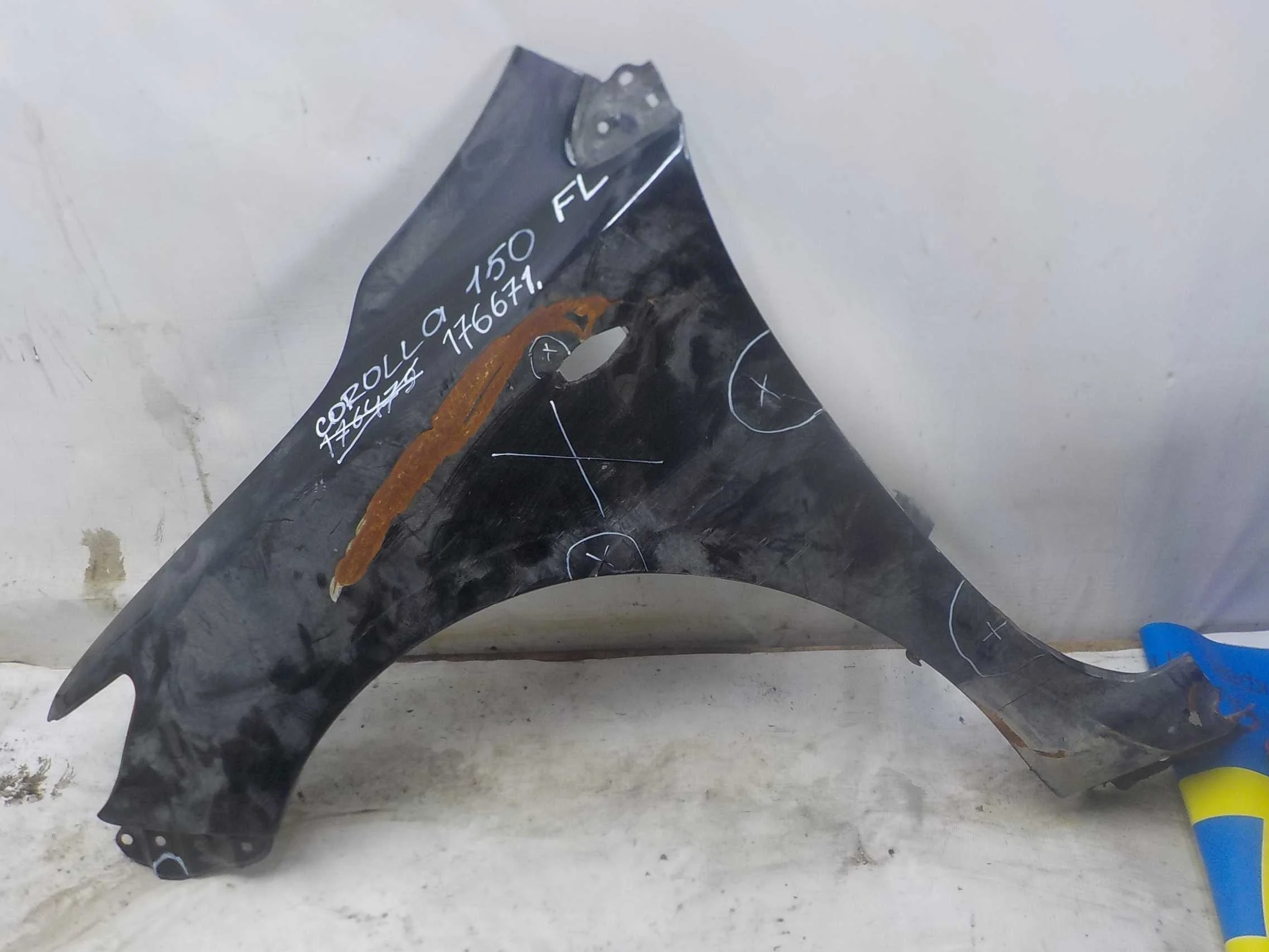 Крыло Toyota Corolla X (2006—2010) Перед Лево