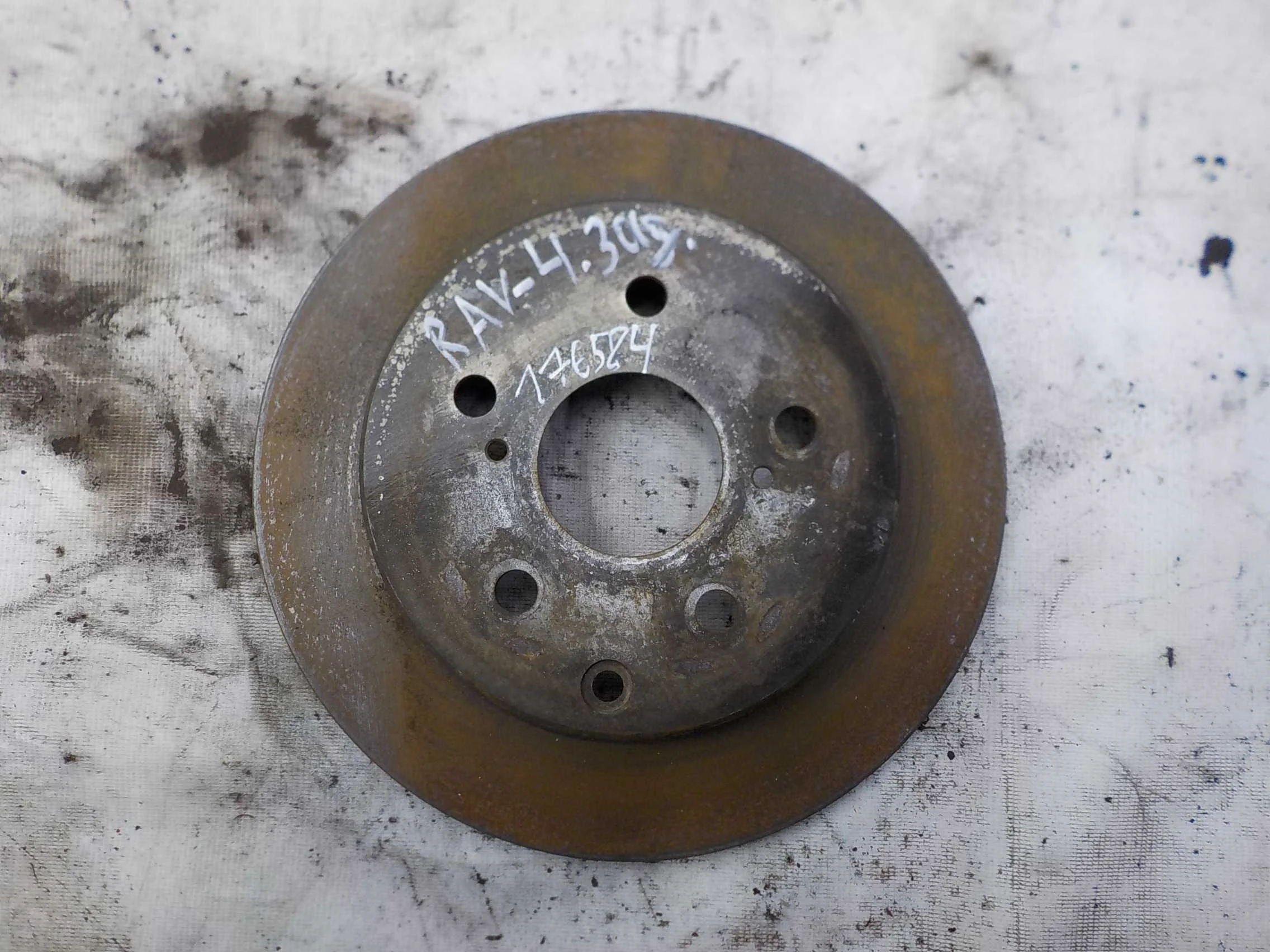 тормозной диск Toyota RAV4 IV (2012—2015)