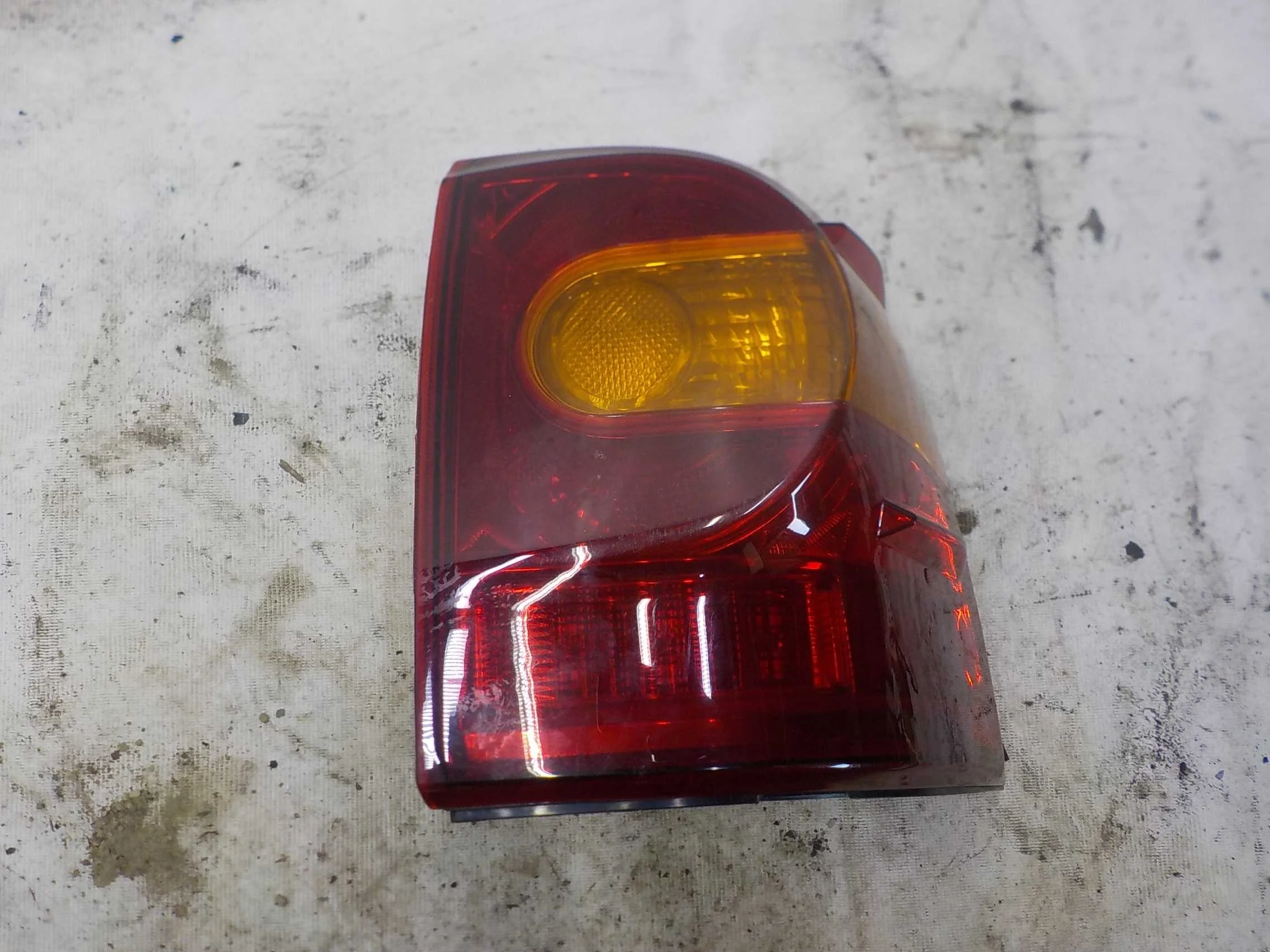 Фонарь Toyota Land Cruiser 200 (2007—2012)  Право