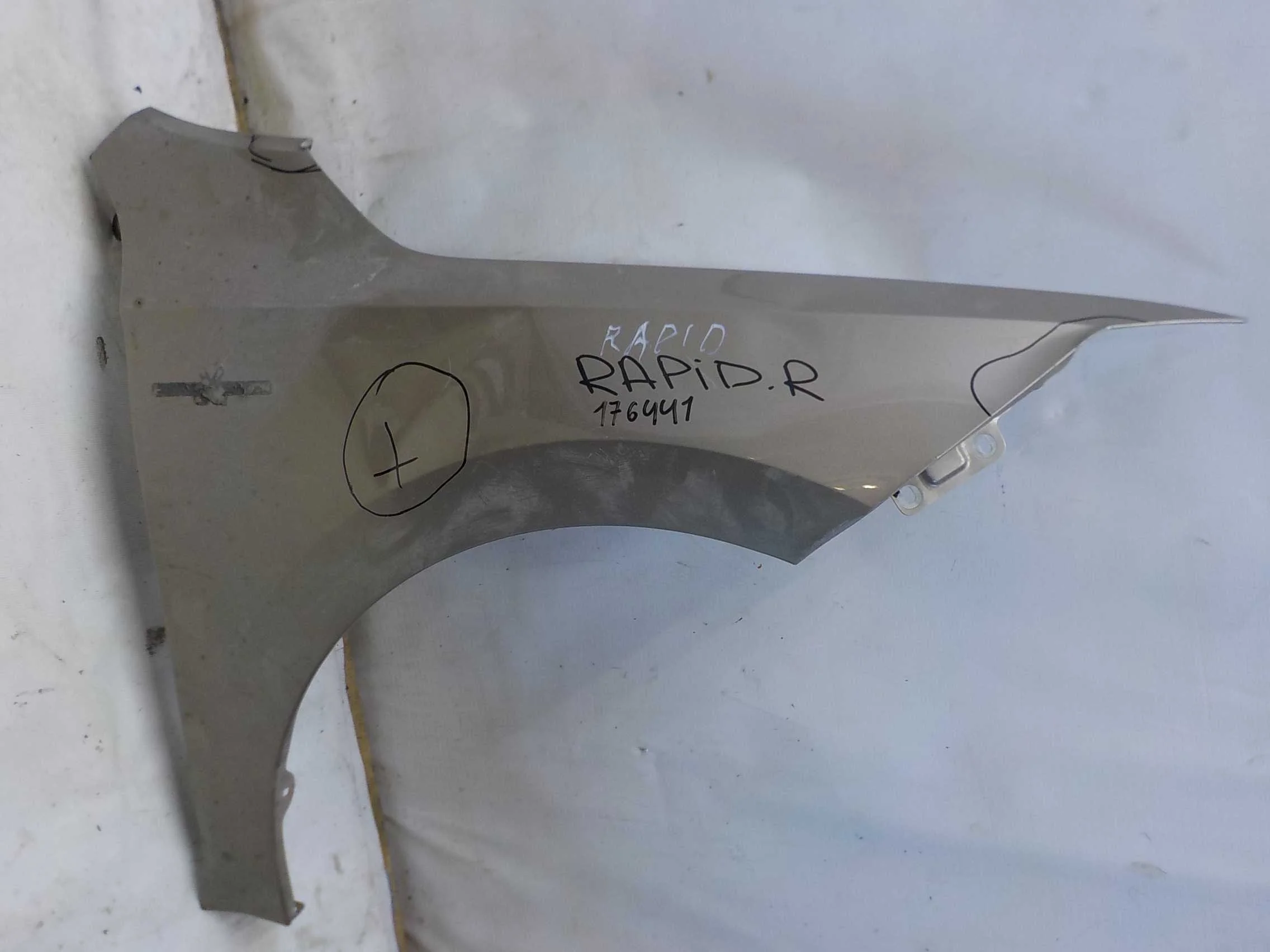 Крыло Skoda Rapid II (2019—2025) Перед Право