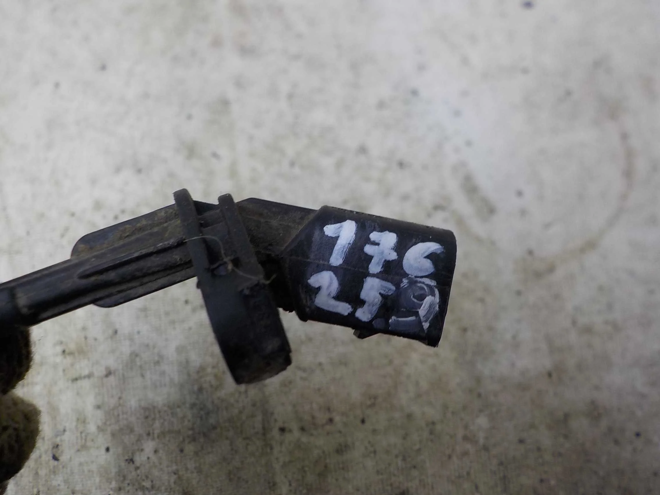 Датчик ABS Volkswagen Passat B6 (2005—2010) Зад Право