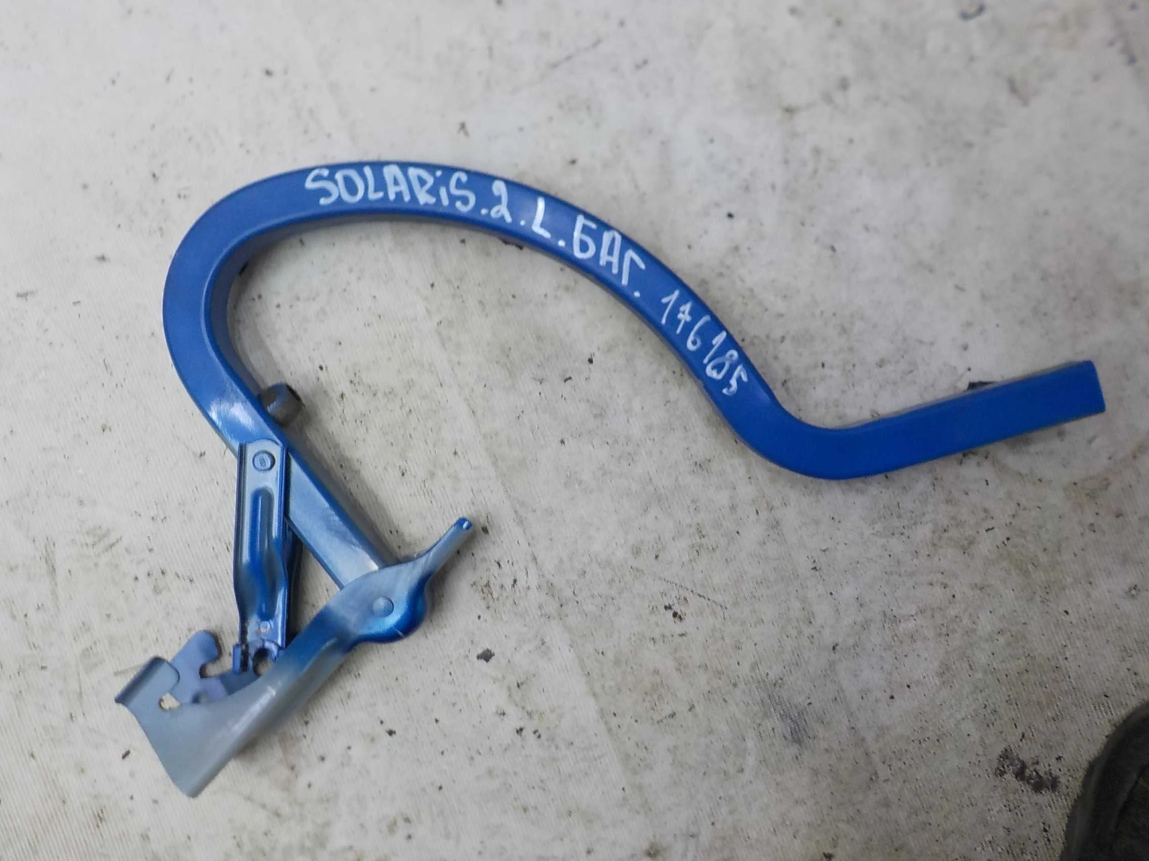 Петля крышки багажника Hyundai Solaris II (2017—2020)  Лево