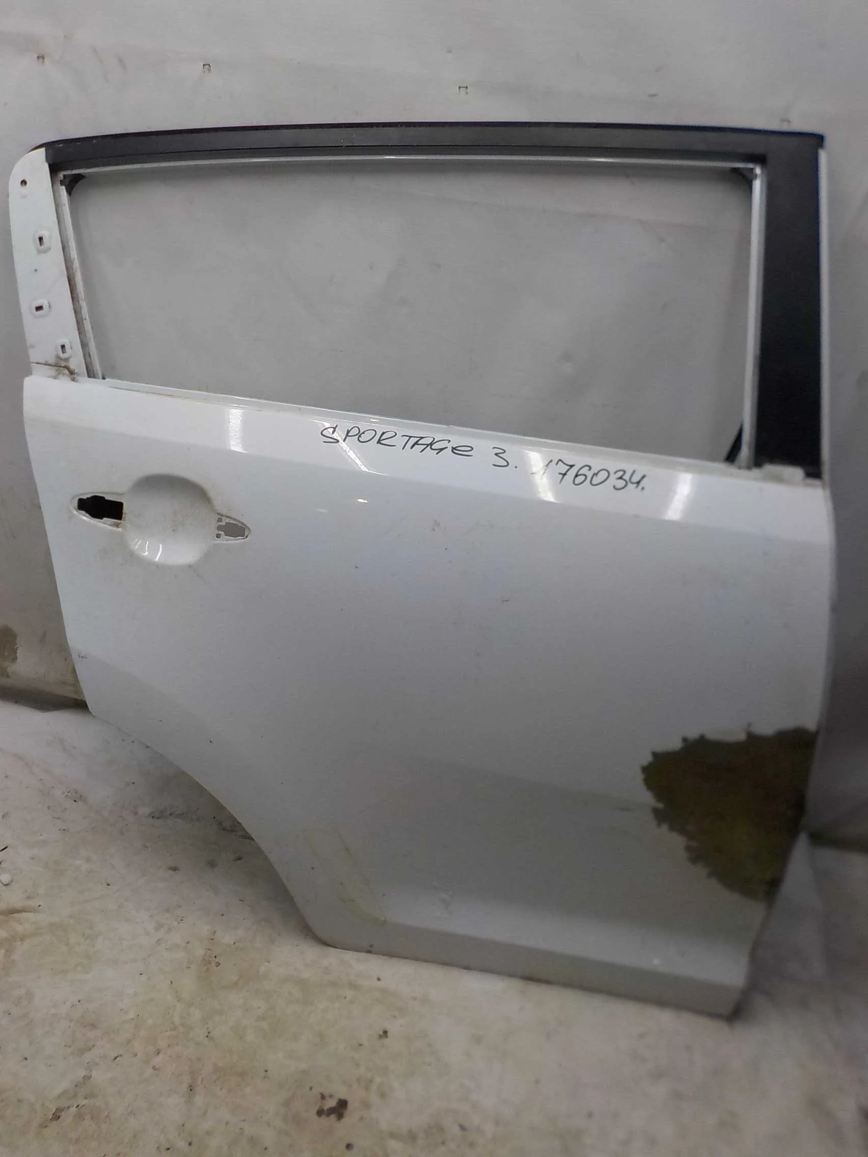 Дверь Kia Sportage III (2010—2014) Зад Право