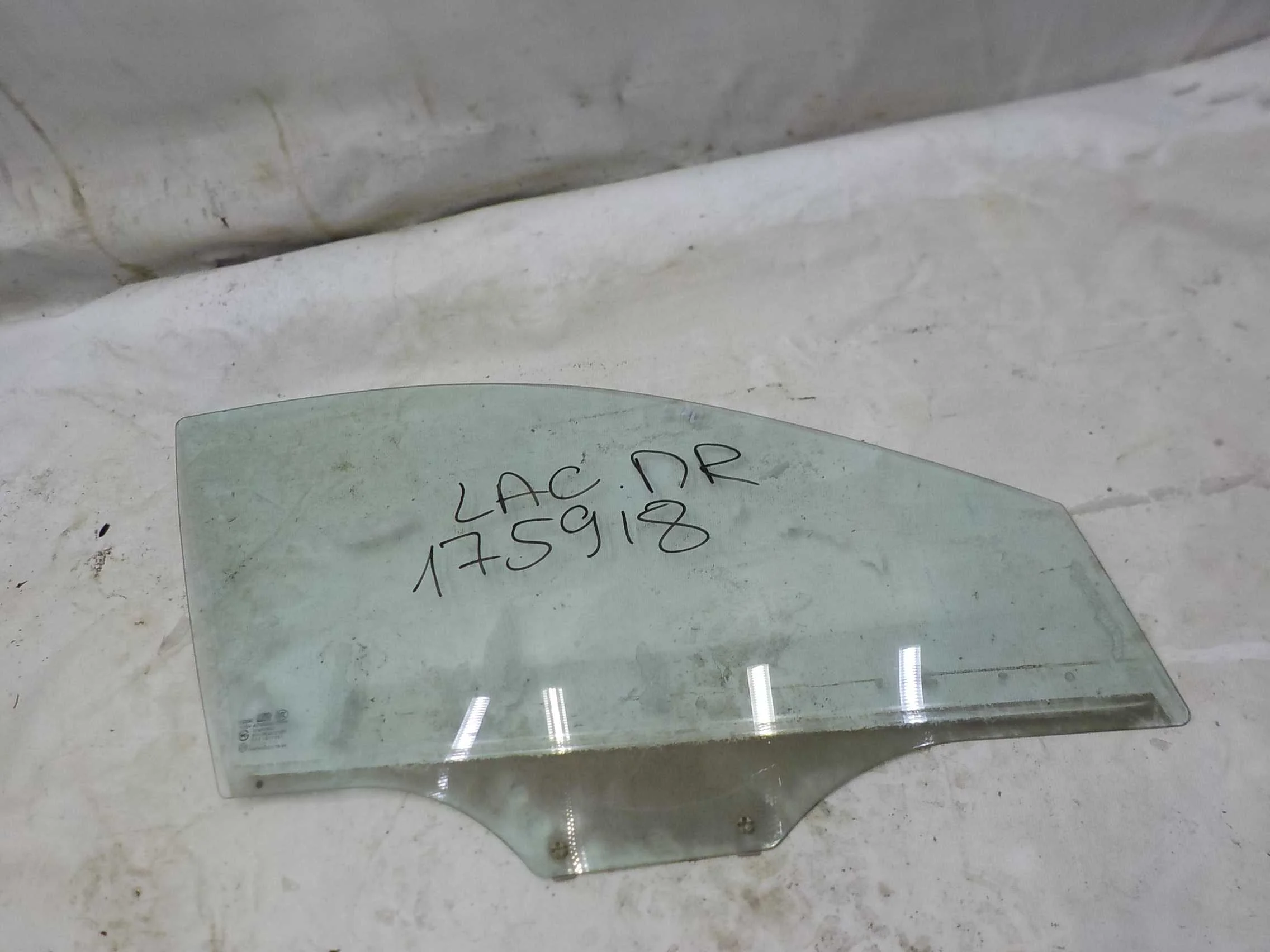 стекло Chevrolet Lacetti I (2004—2013)