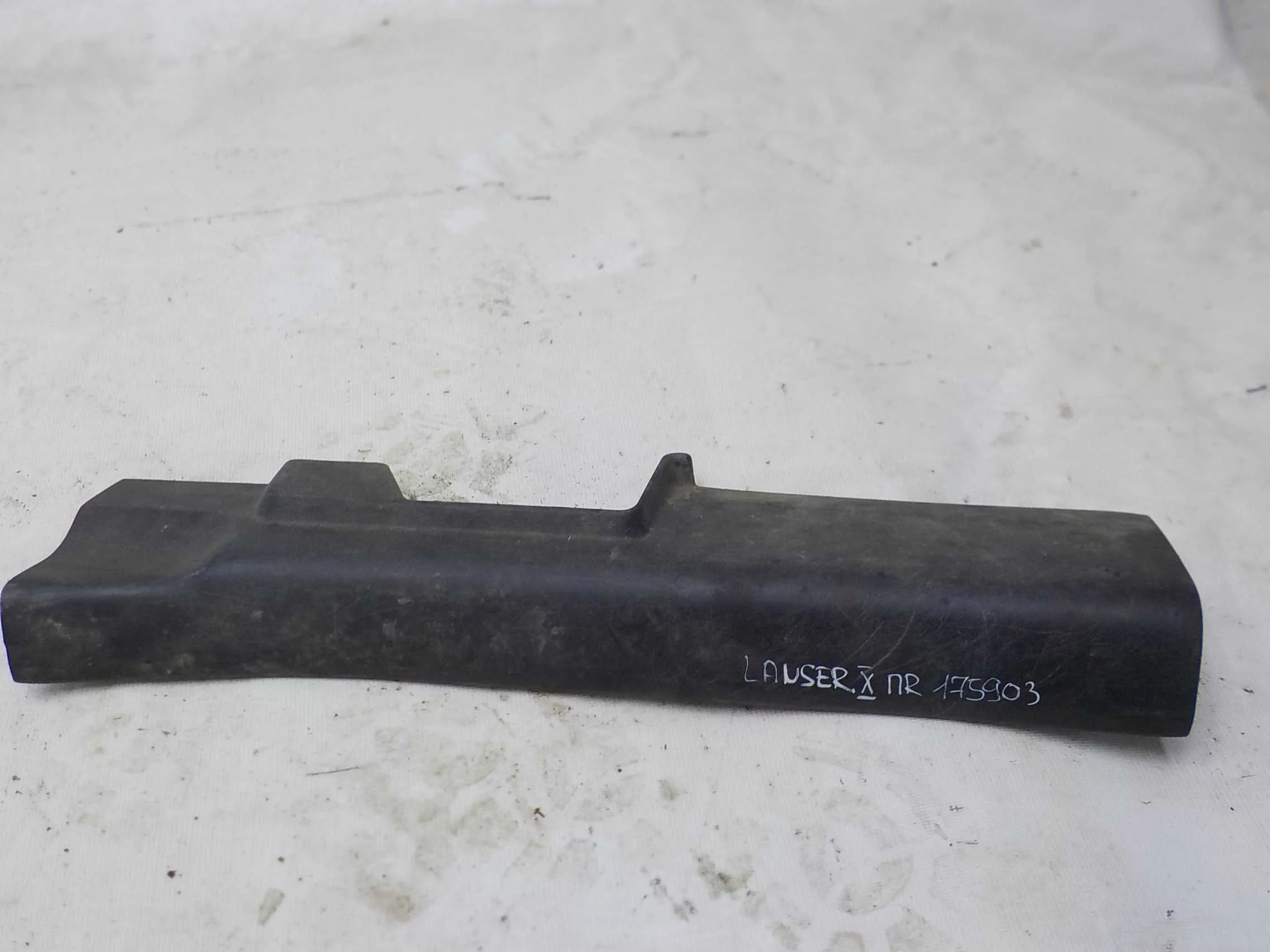 накладка на порог внутренняя Mitsubishi Lancer IX (2000—2007) Перед Право