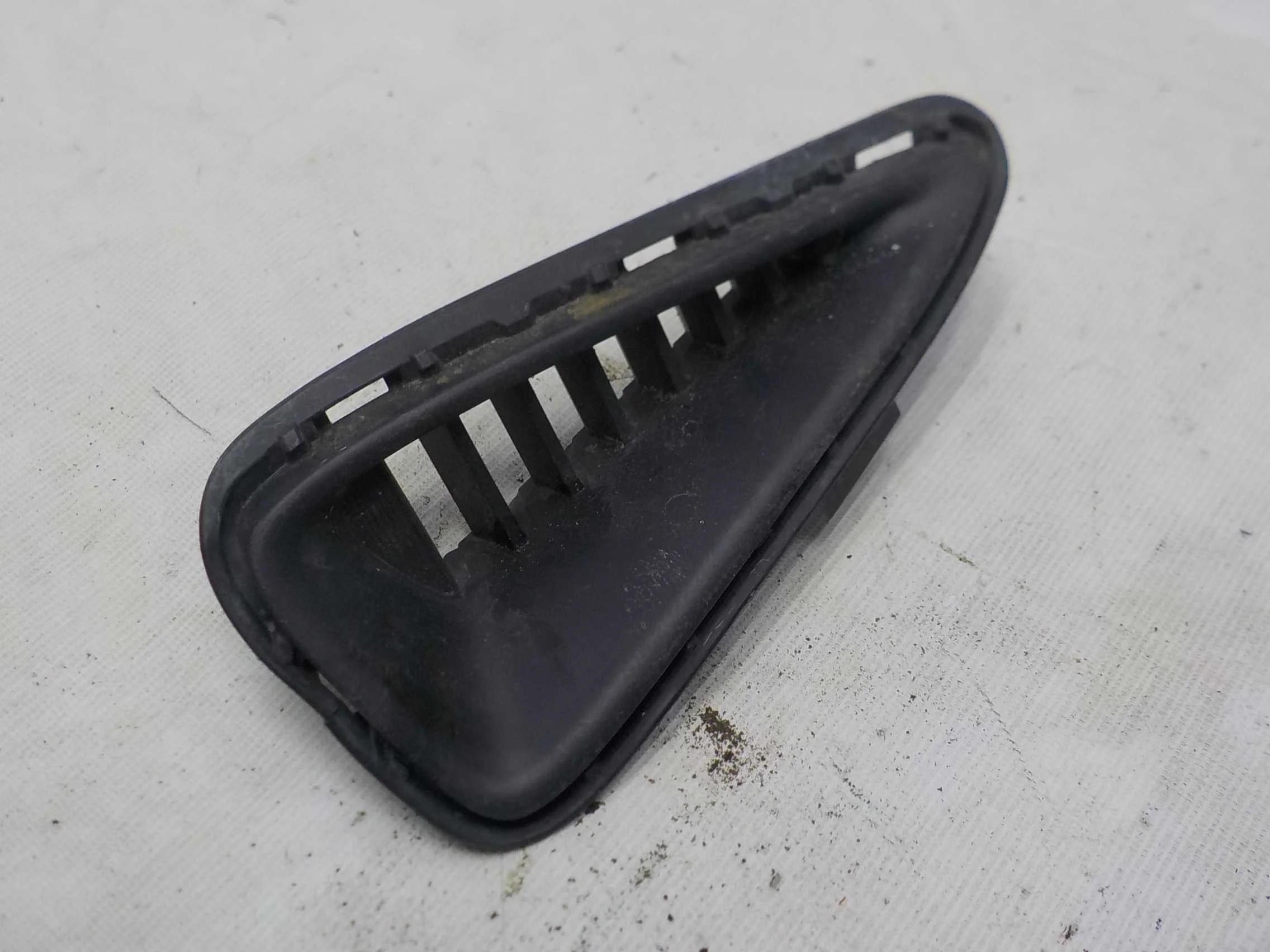 накладка на бампер Toyota Camry XV50 рестайлинг (2014—2017) Перед Лево