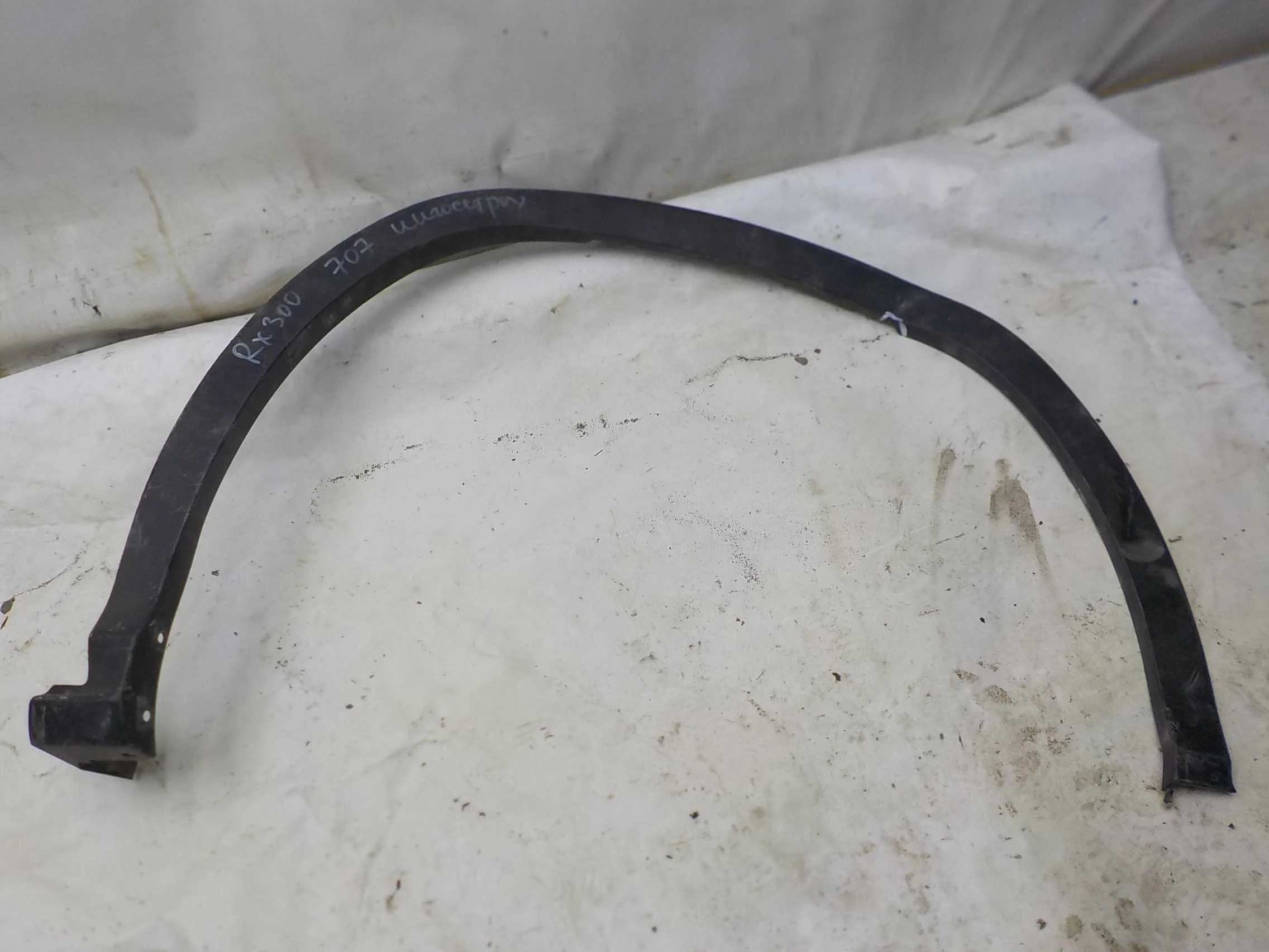 Накладка на крыло Lexus RX IV (2015—2019) Перед Право