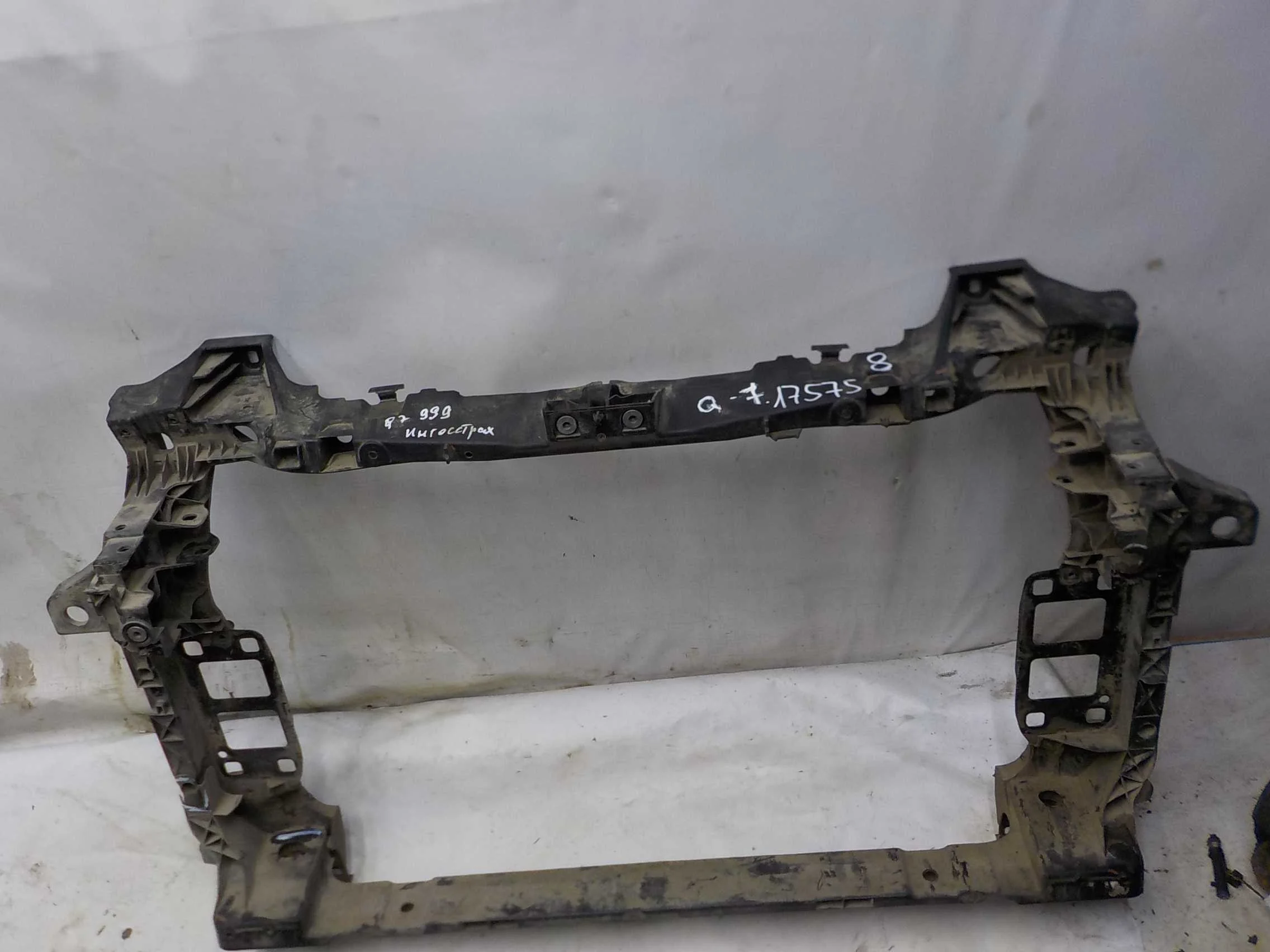 Телевизор Audi Q7 4M (2015—2020)