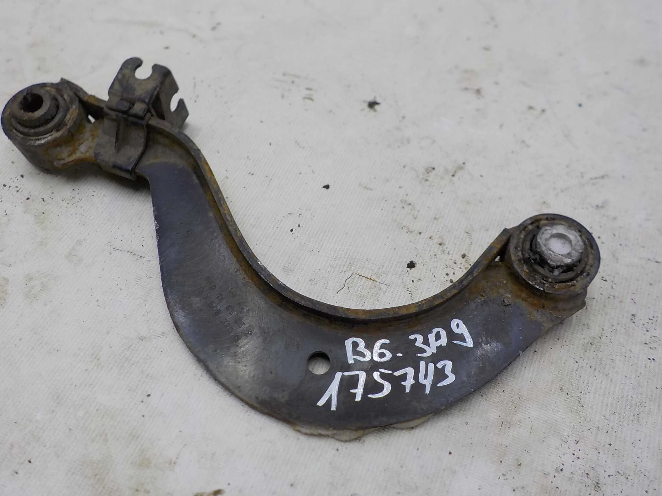 Рычаг Audi Q3 I (2011—2014) Зад