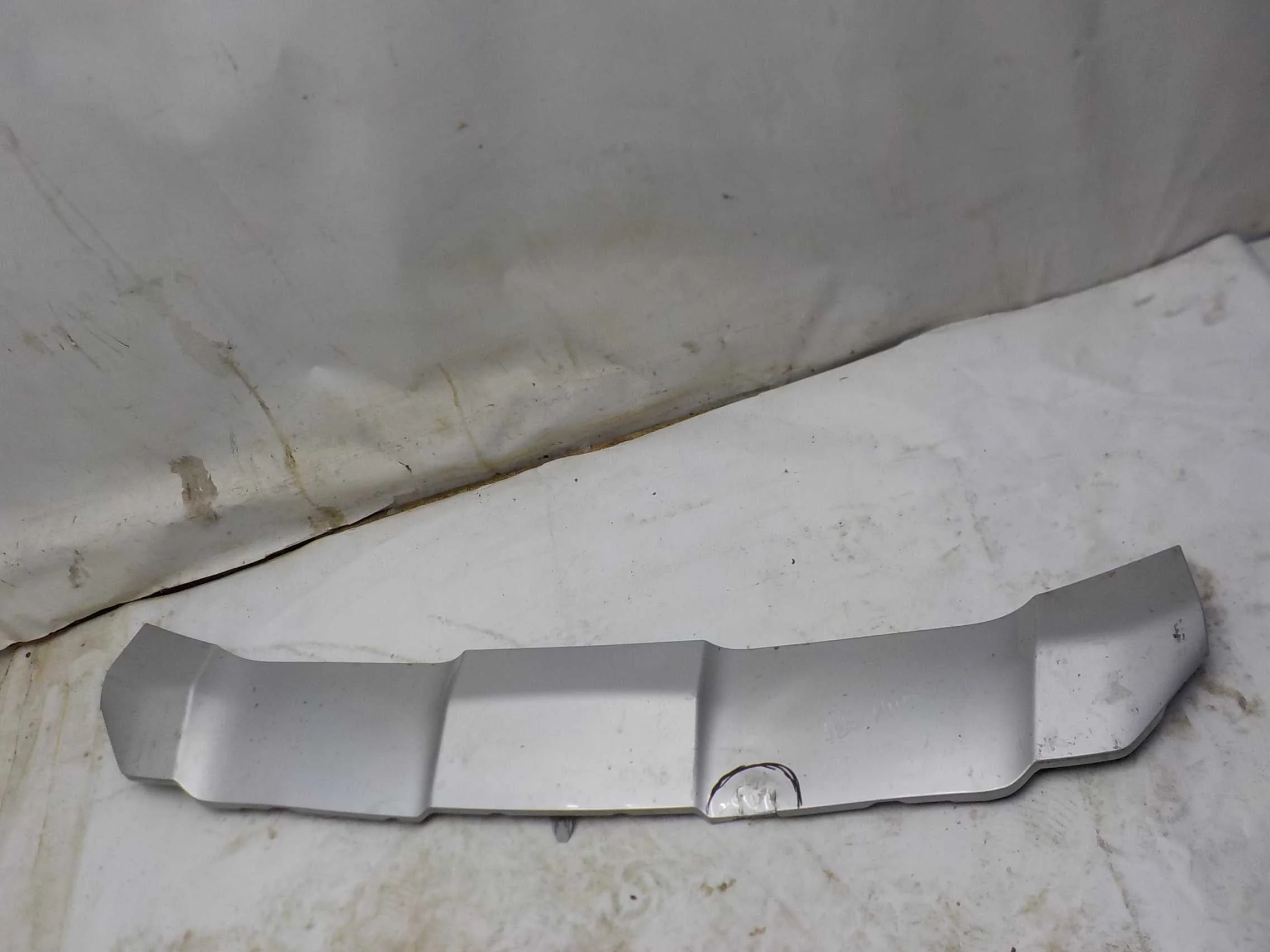 накладка на бампер Lexus LX J200 рестайлинг 2 (2015—2023) Перед