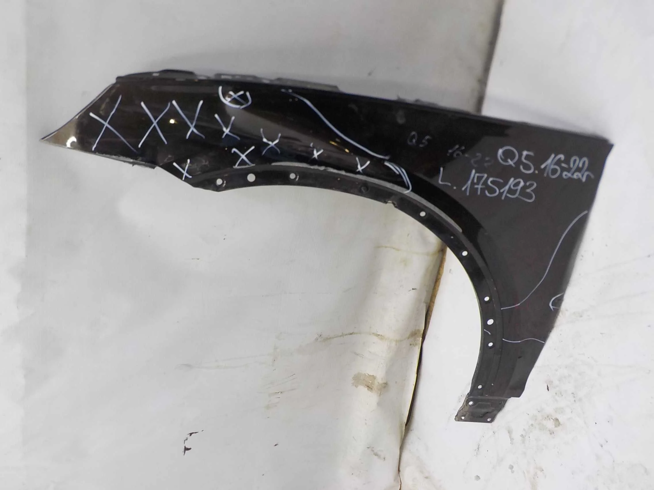 Крыло Audi Q5 II (2016—2020) Перед Лево