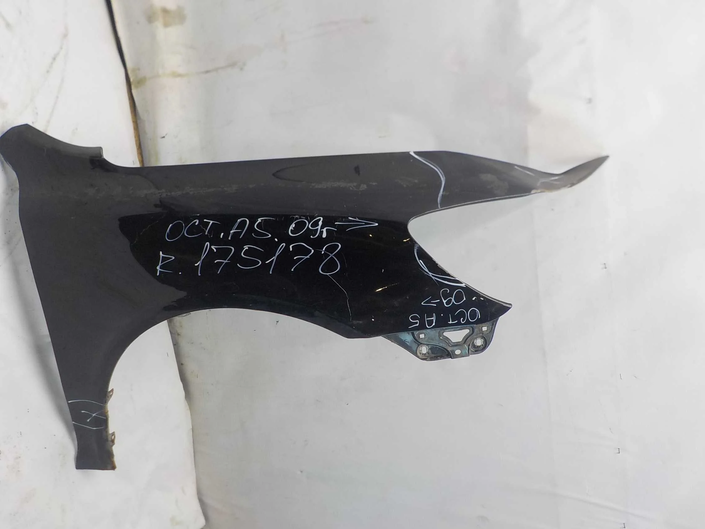 Крыло Skoda Octavia RS II рестайлинг (2008—2013) Перед Право