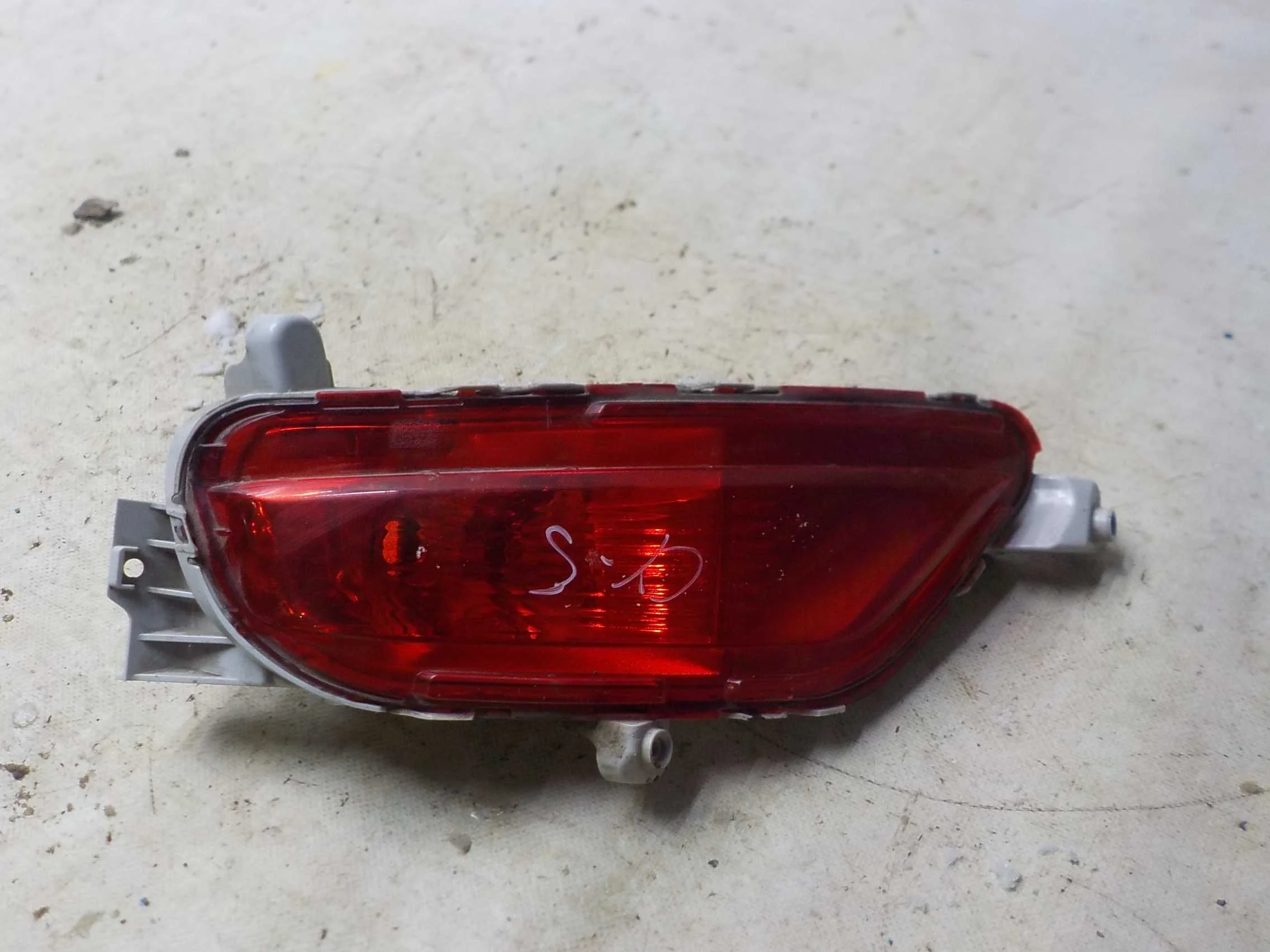 Фонарь задний противотуманный Mazda CX-5 II (2017—2022) Зад Лево