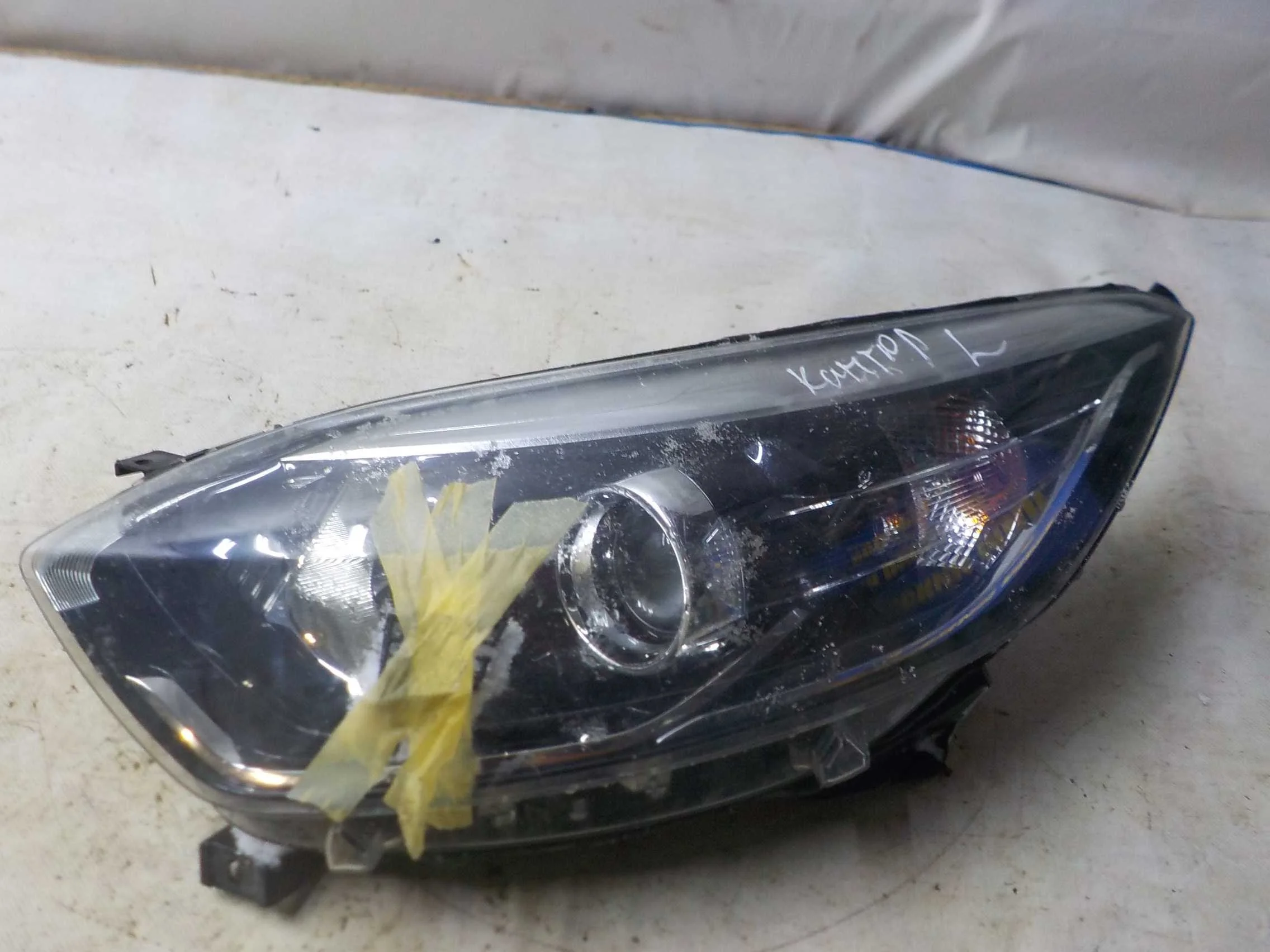 Фара Renault Kaptur I (2016—2020)  Лево