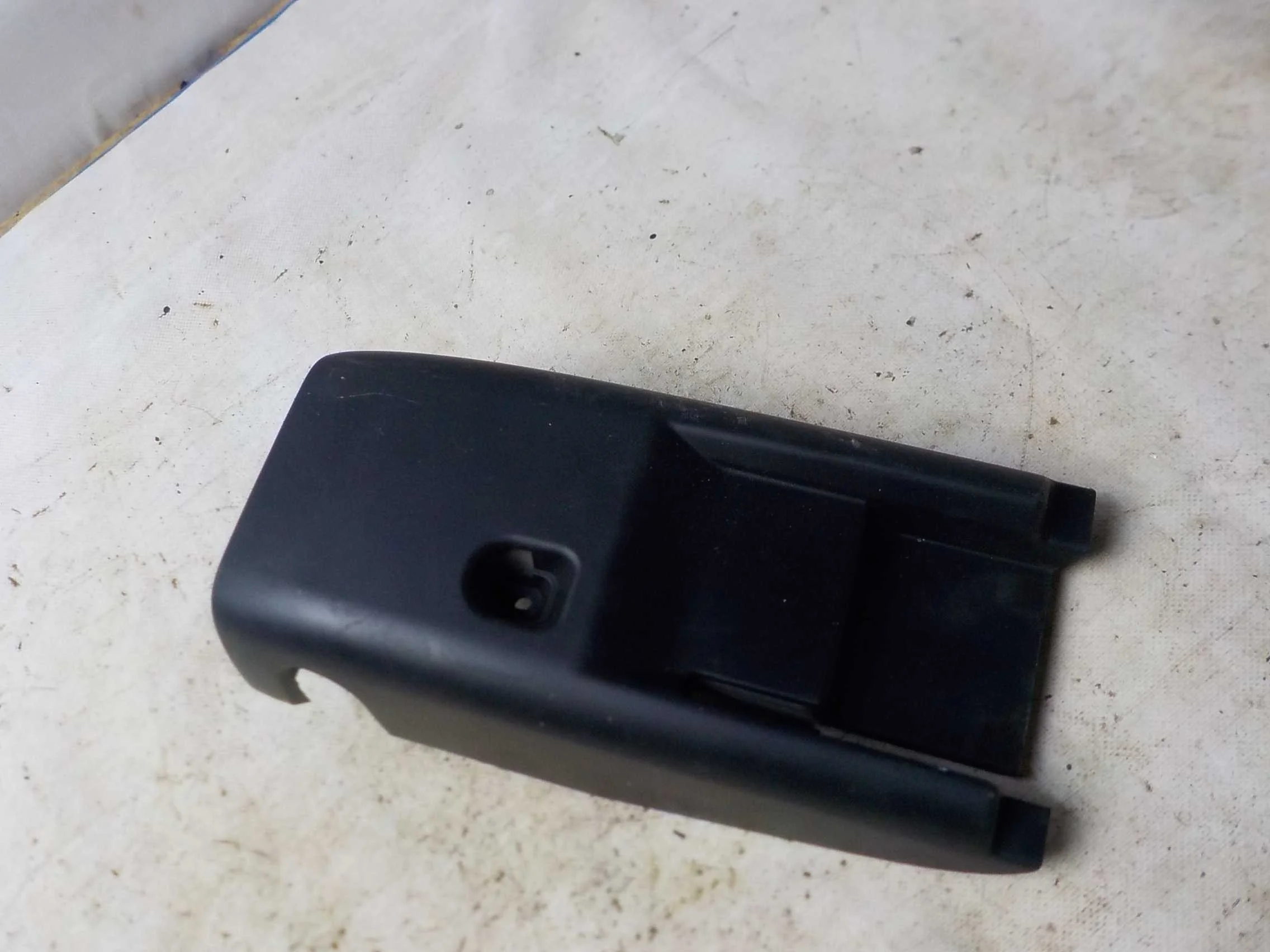 накладка рулевой колонки Volkswagen Passat B6 (2005—2010)   Низ