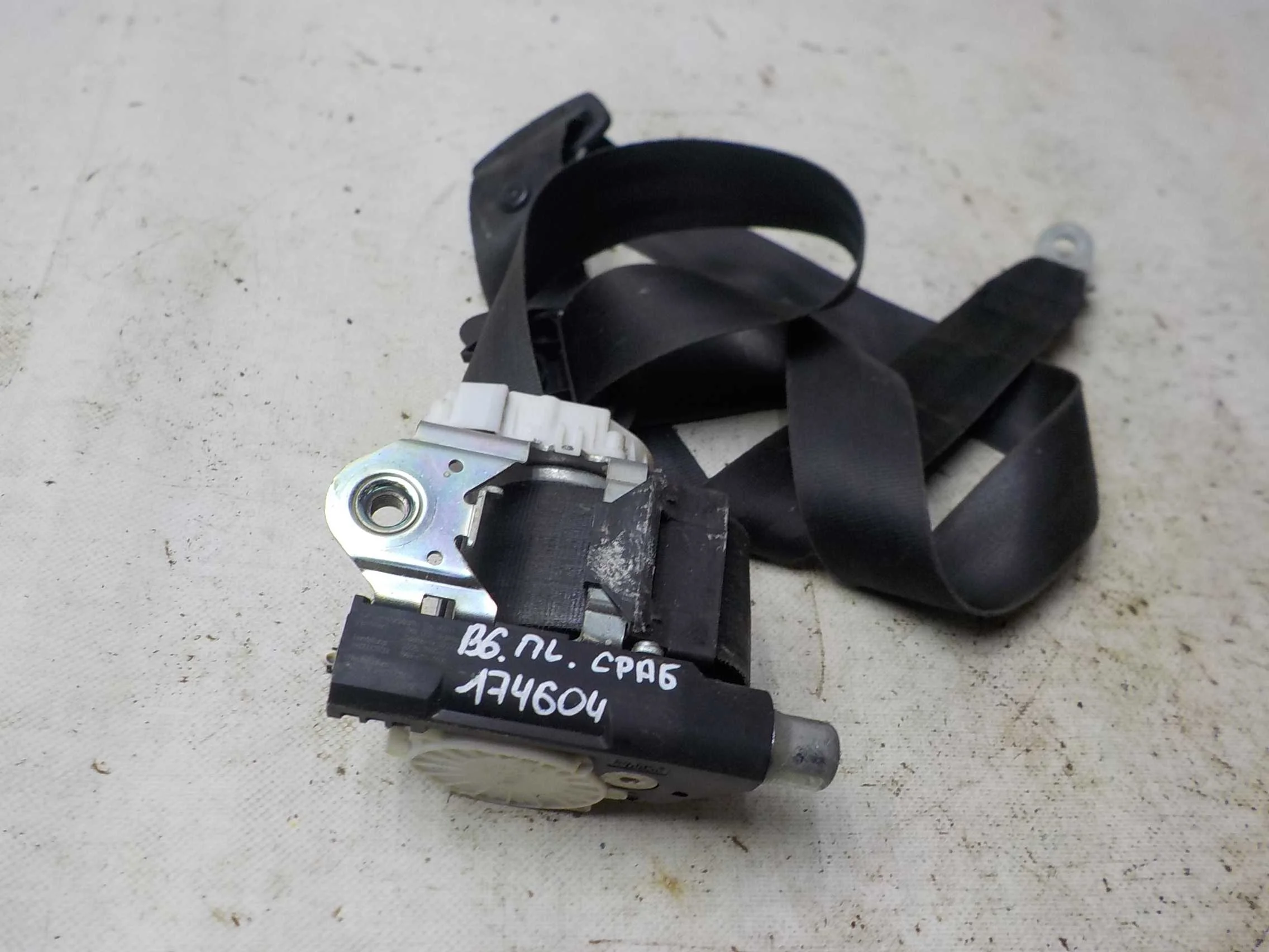 Ремень безопасности Volkswagen Passat CC B6 (2008—2012) Перед Лево