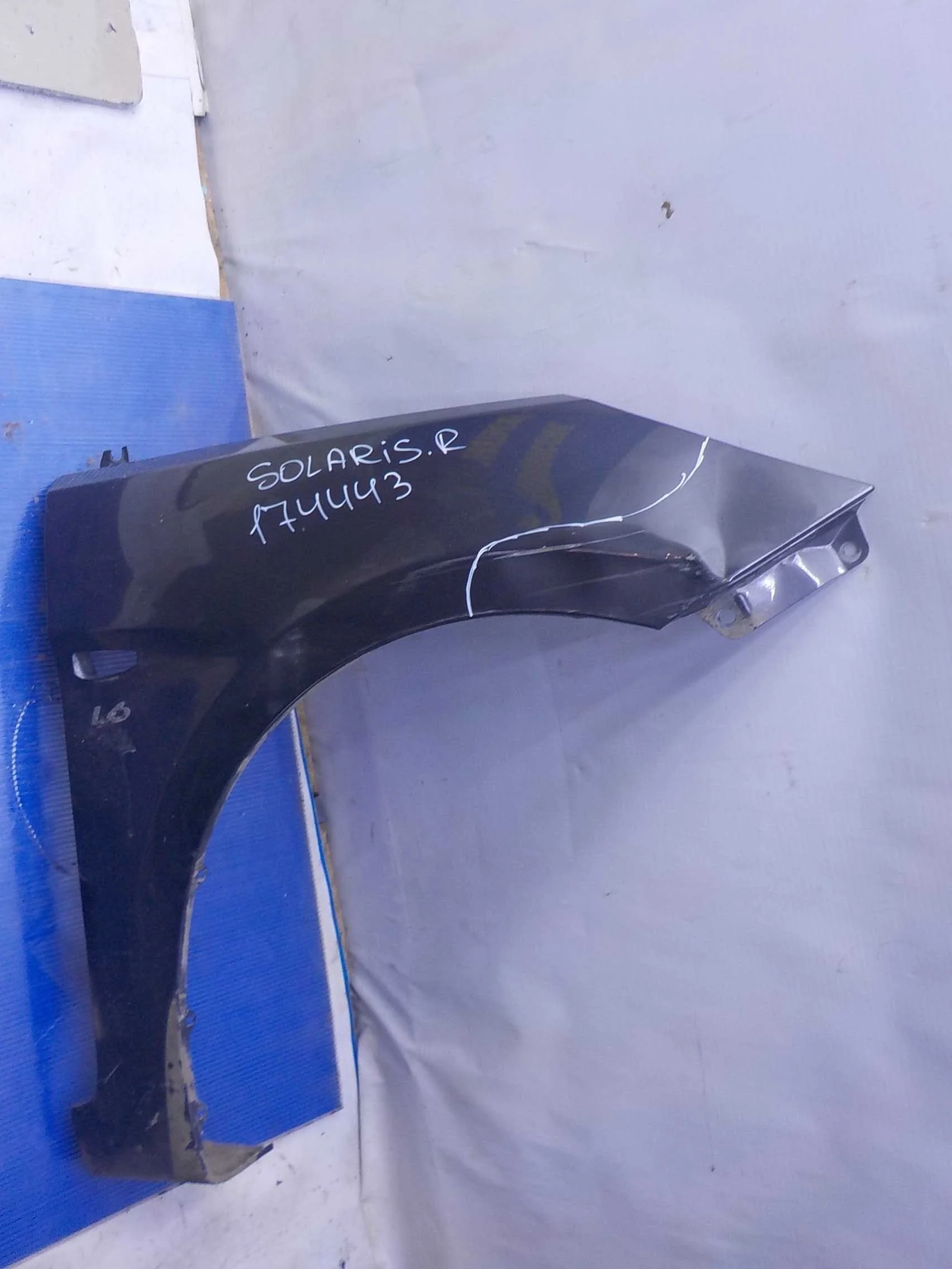 Крыло Hyundai Solaris I (2010—2014) Перед Право
