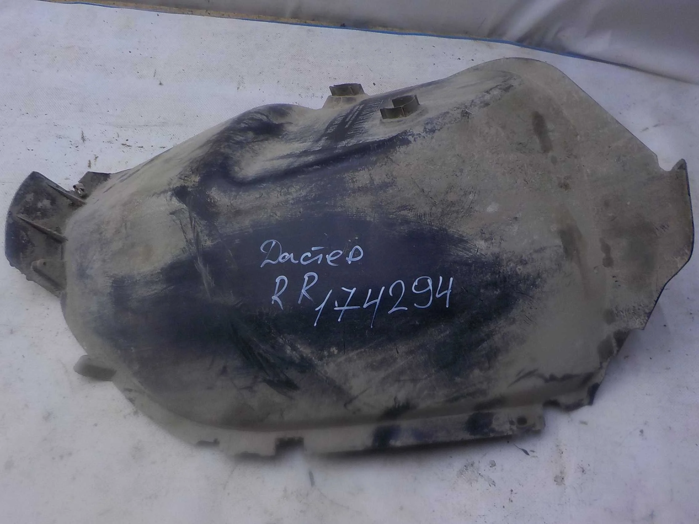 Подкрылок Renault Duster I (2010—2015) Зад Право