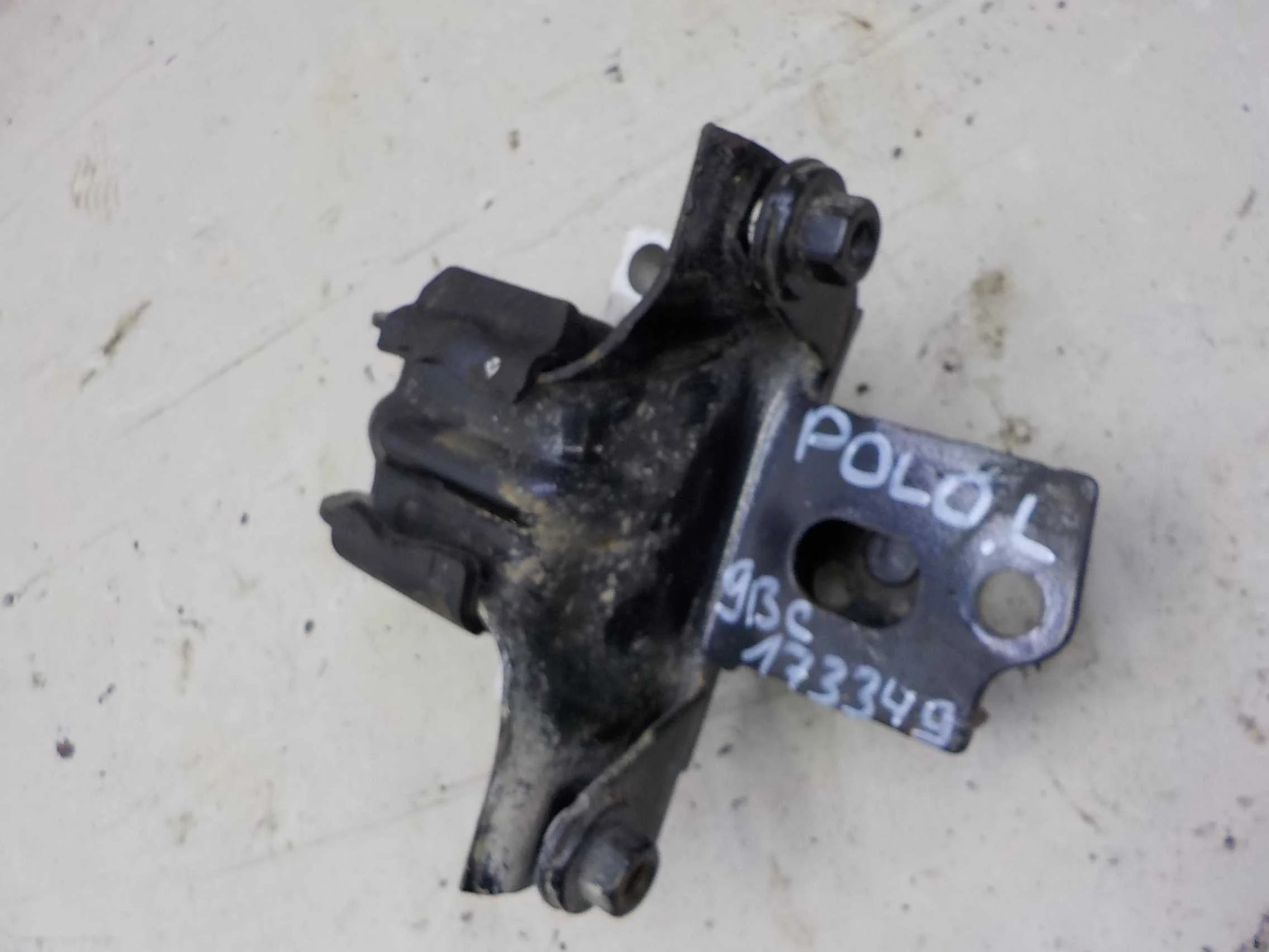 Опора двигателя Skoda Fabia I рестайлинг (2004—2007)  Лево